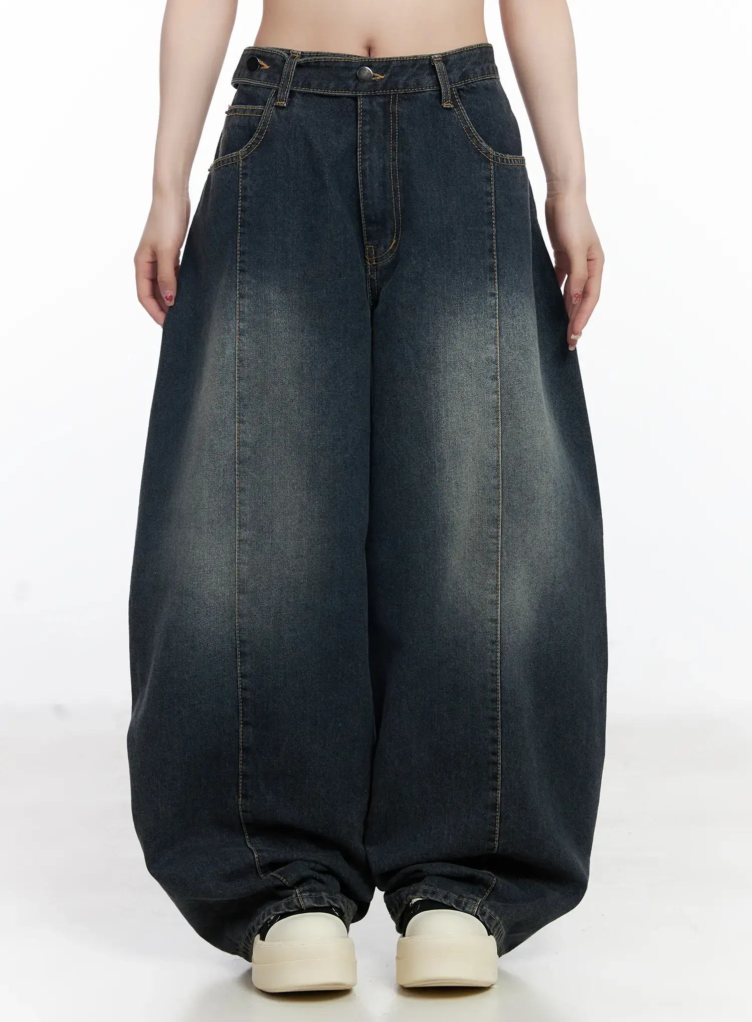 Reya Belted Baggy Jeans CJ527