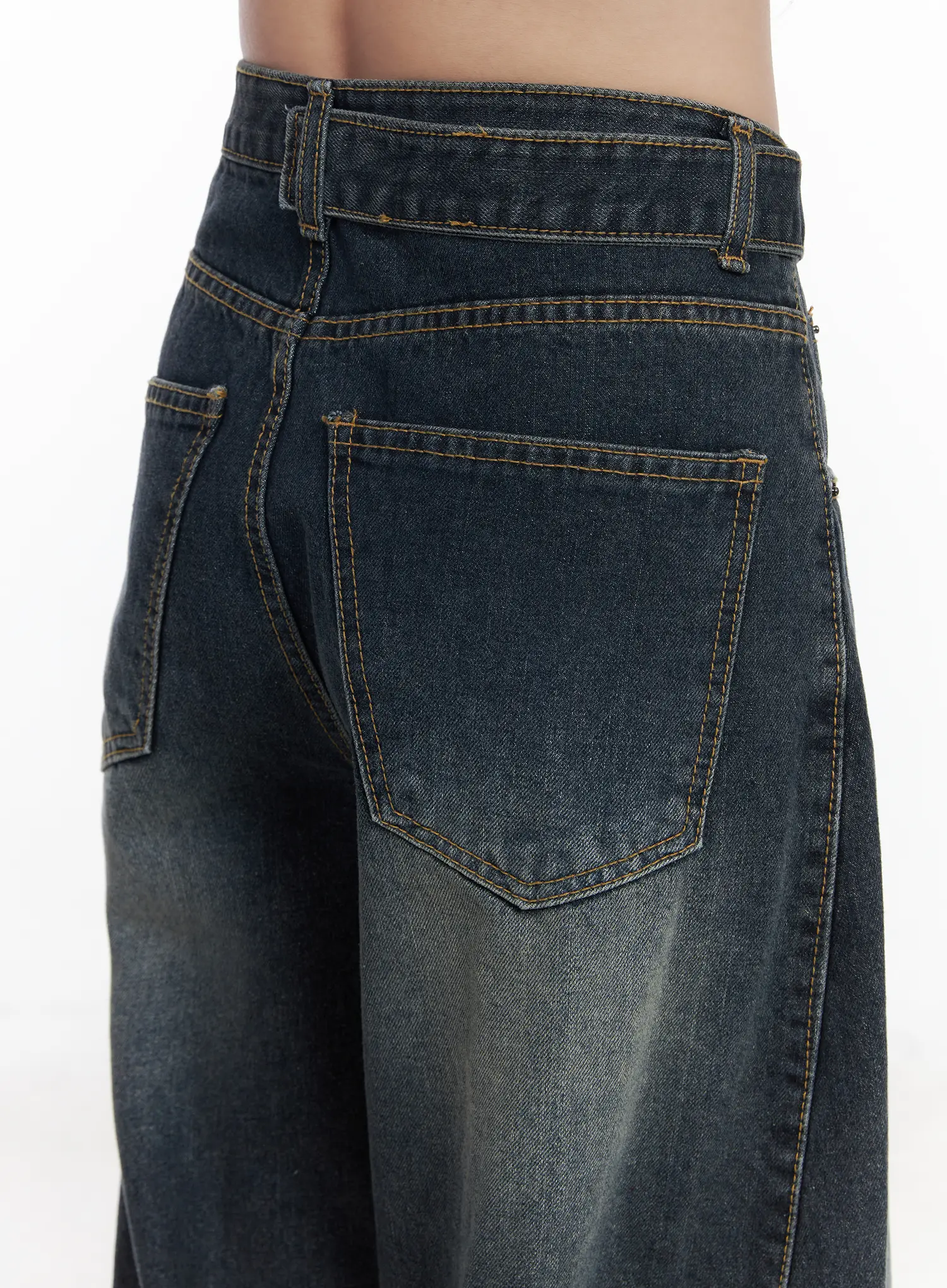 Reya Belted Baggy Jeans CJ527 - Image 9