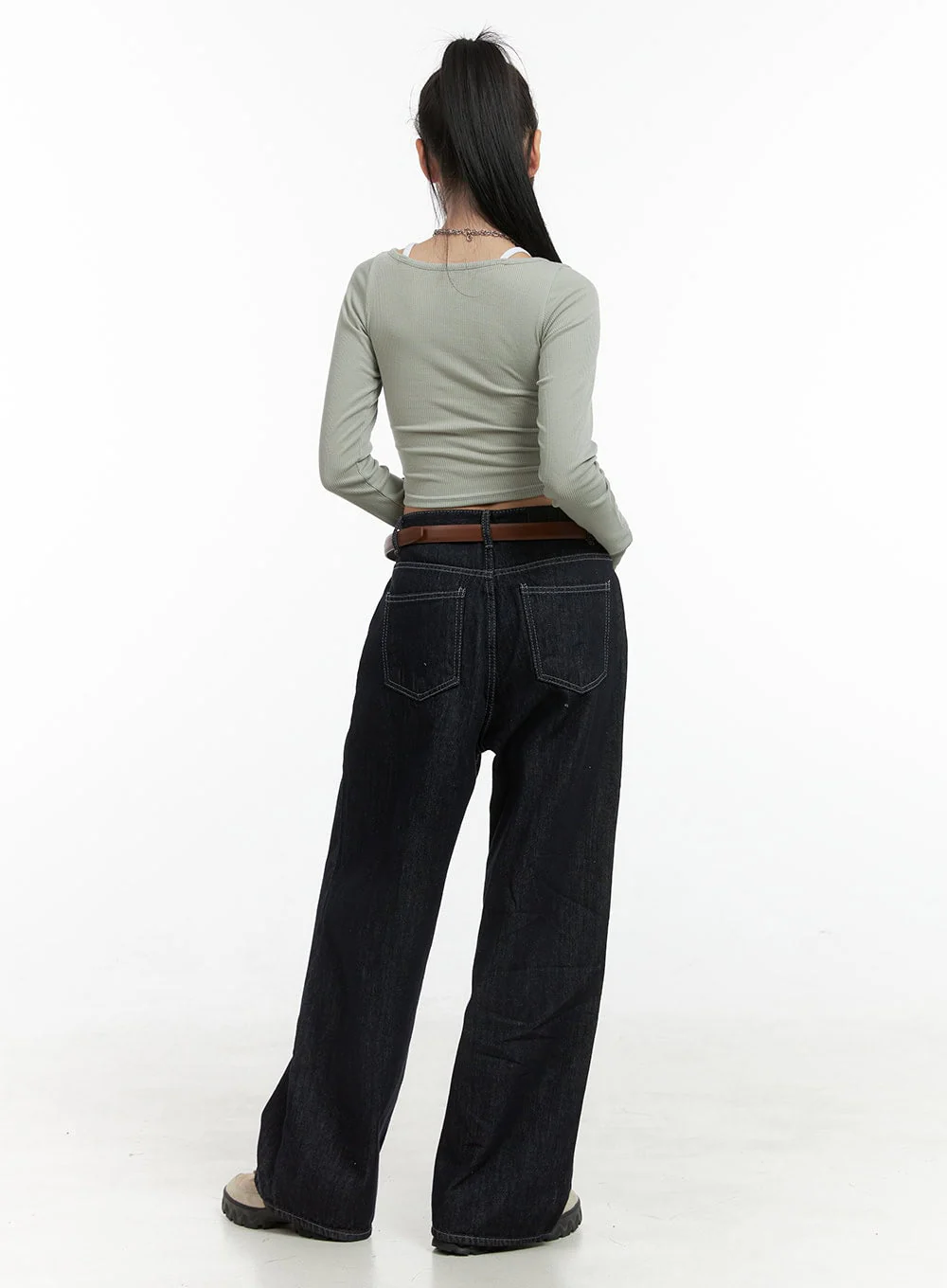 Ribbed Button V-Neck Crop Top OS410 - Image 4