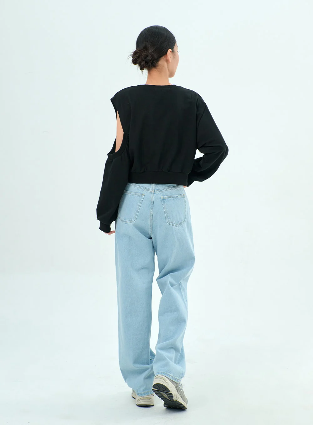 Ripped Basic Jeans BA328 - Image 11