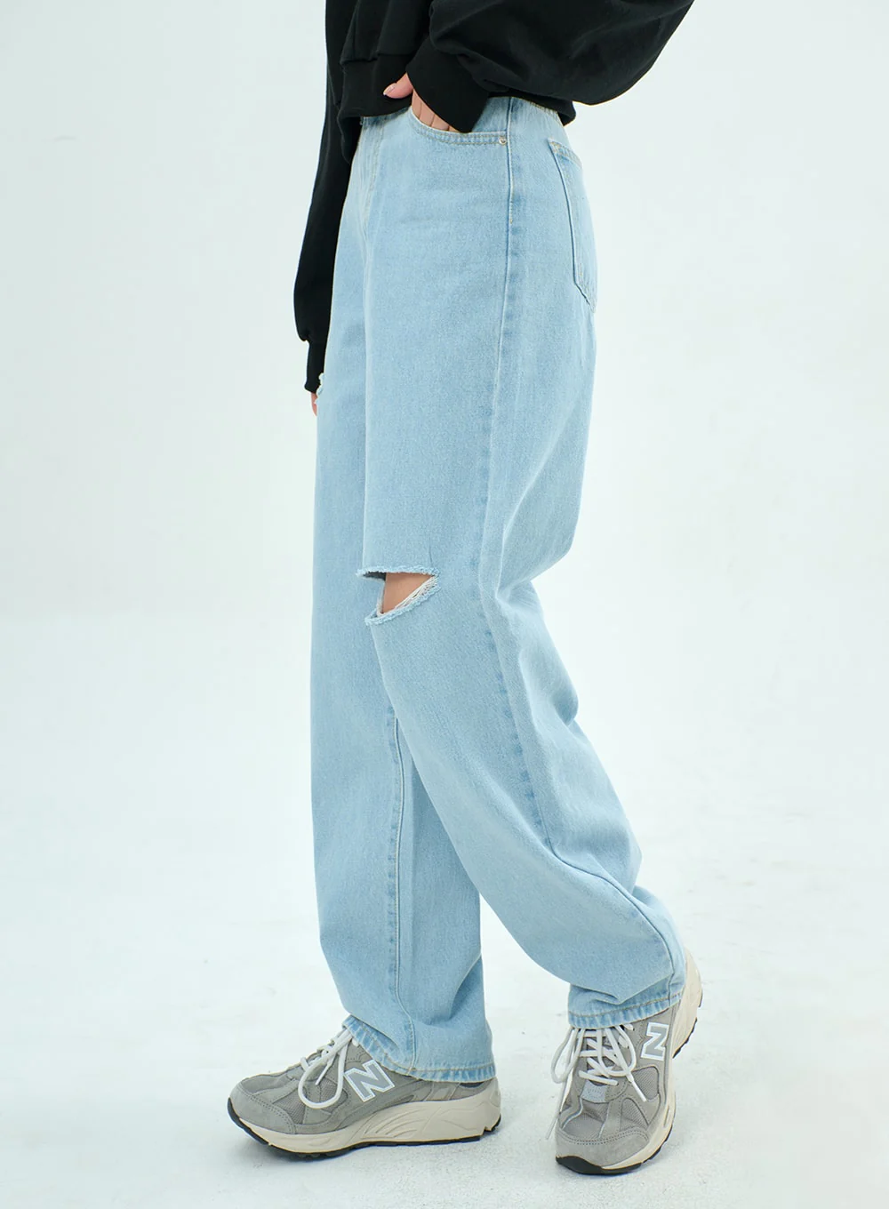 Ripped Basic Jeans BA328 - Image 2