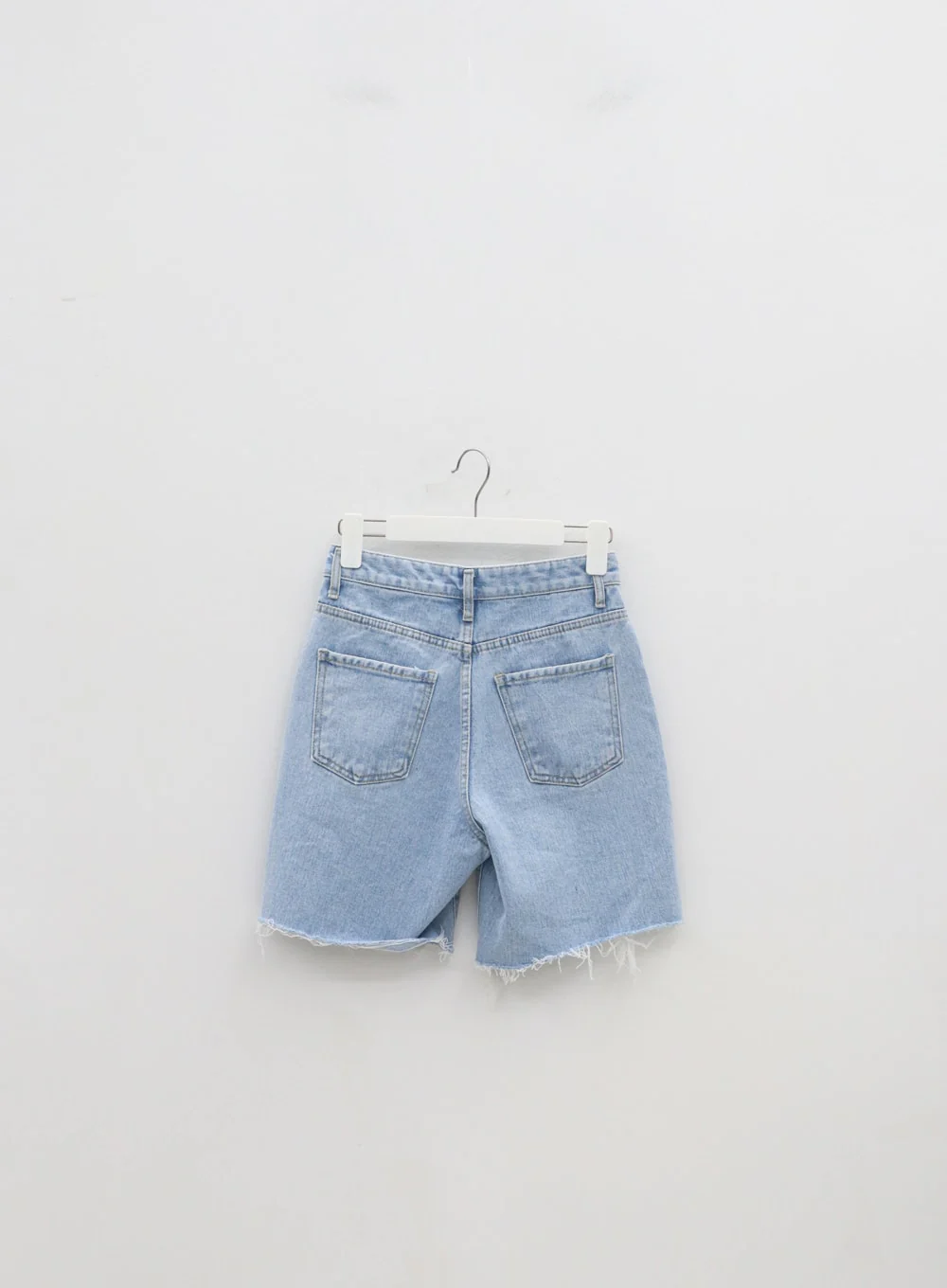 Ripped Denim Bermuda Shorts IA305 - Image 12