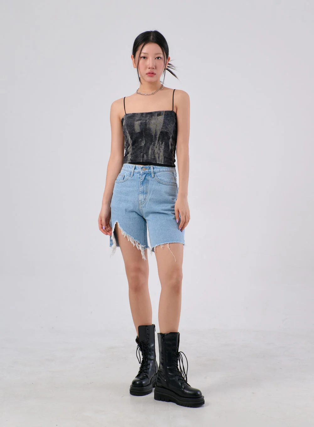 Ripped Denim Bermuda Shorts IA305 - Image 6