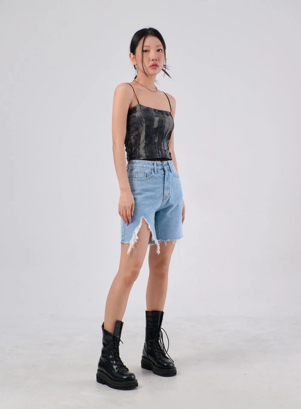 Ripped Denim Bermuda Shorts IA305 - Image 7