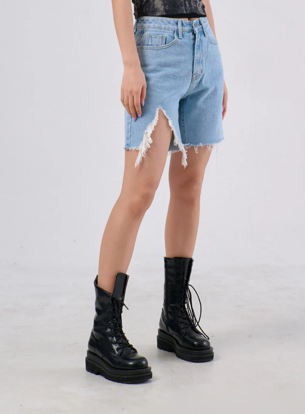 Ripped Denim Bermuda Shorts IA305 - Image 8