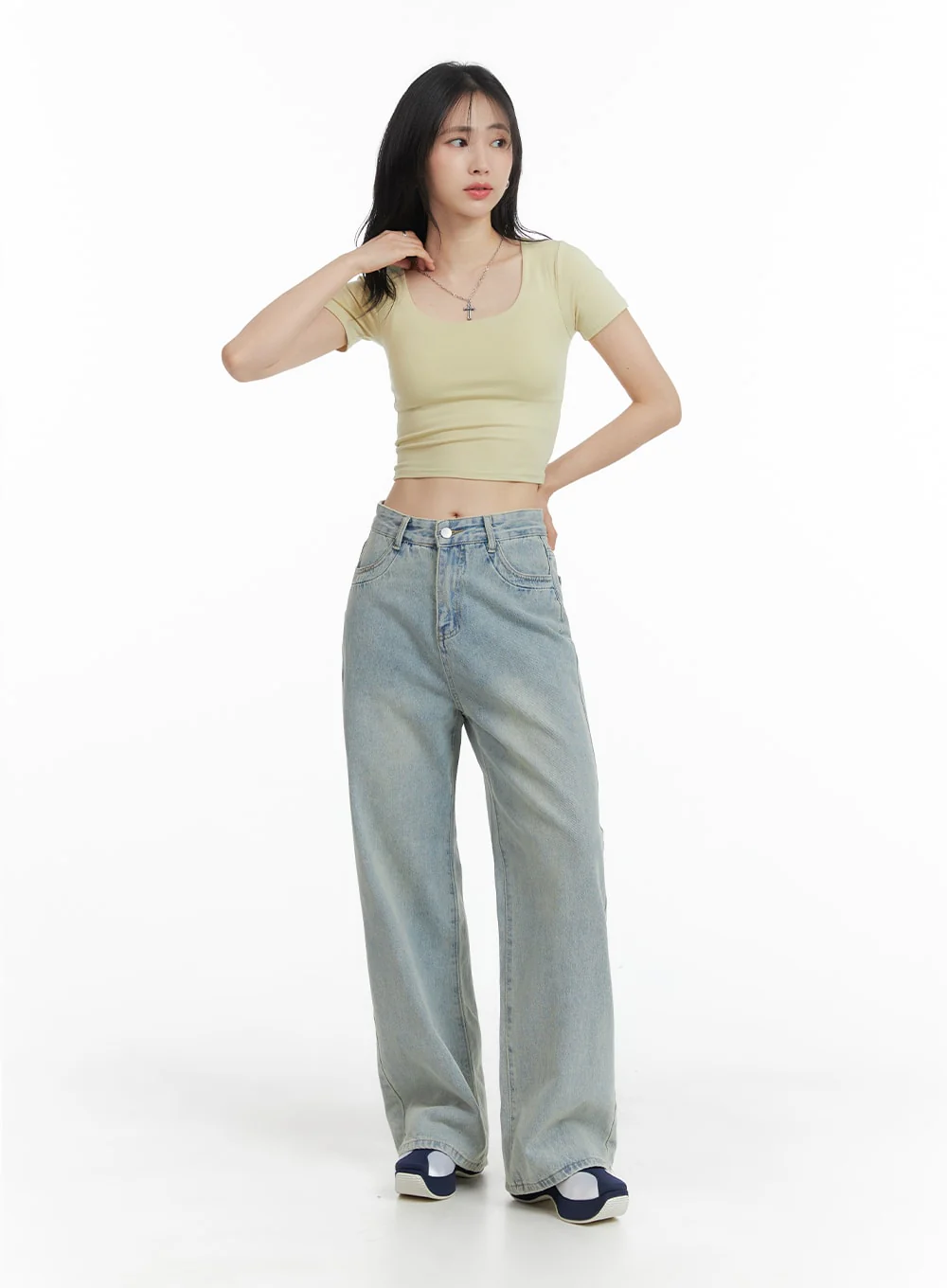 Round Neck Basic Crop Tee OM408 - Image 2