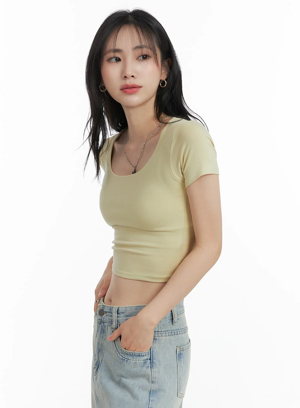Round Neck Basic Crop Tee OM408 - Image 3
