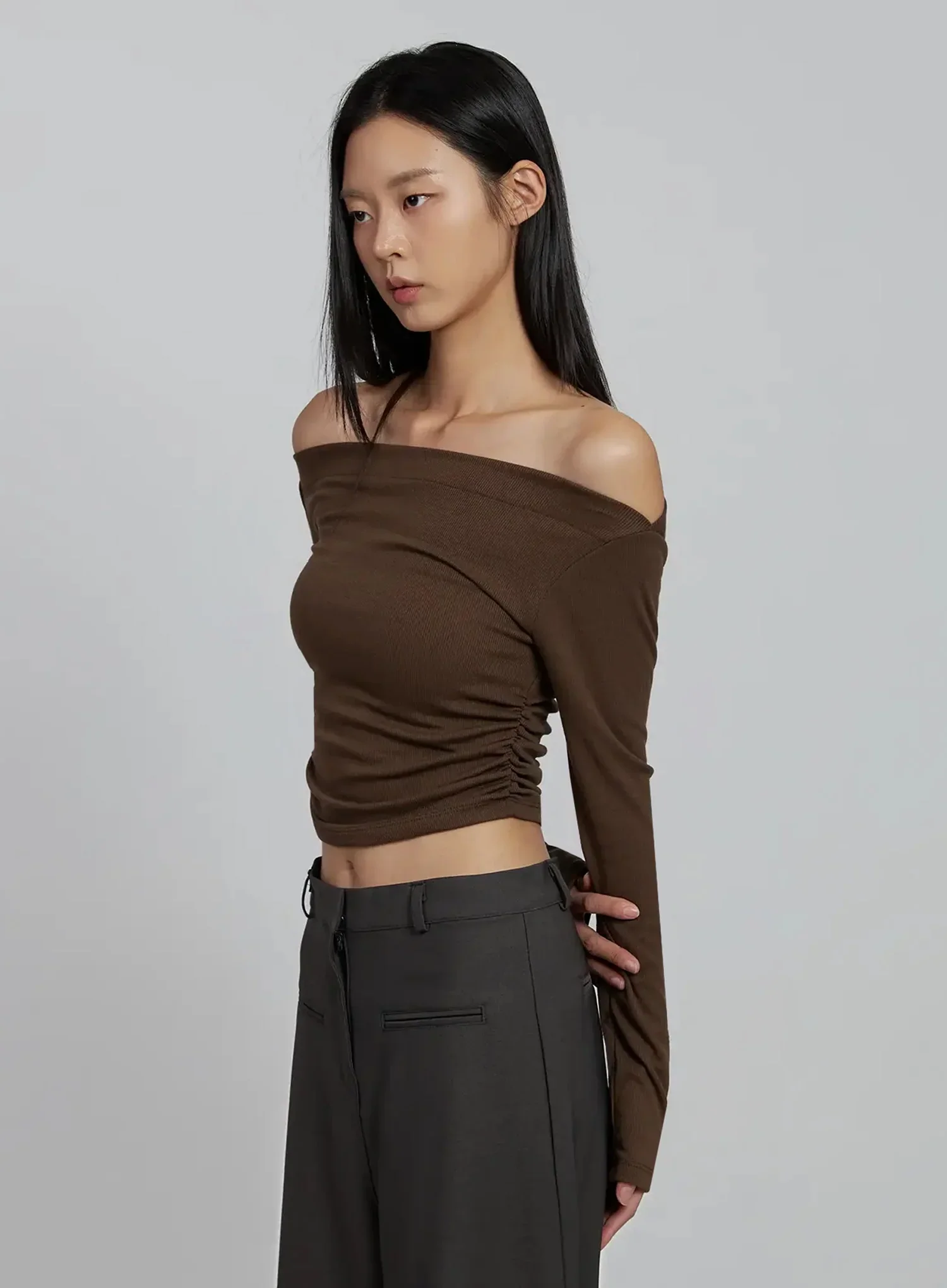 Ruched Off-Shoulder Crop Top IM520 - Image 9