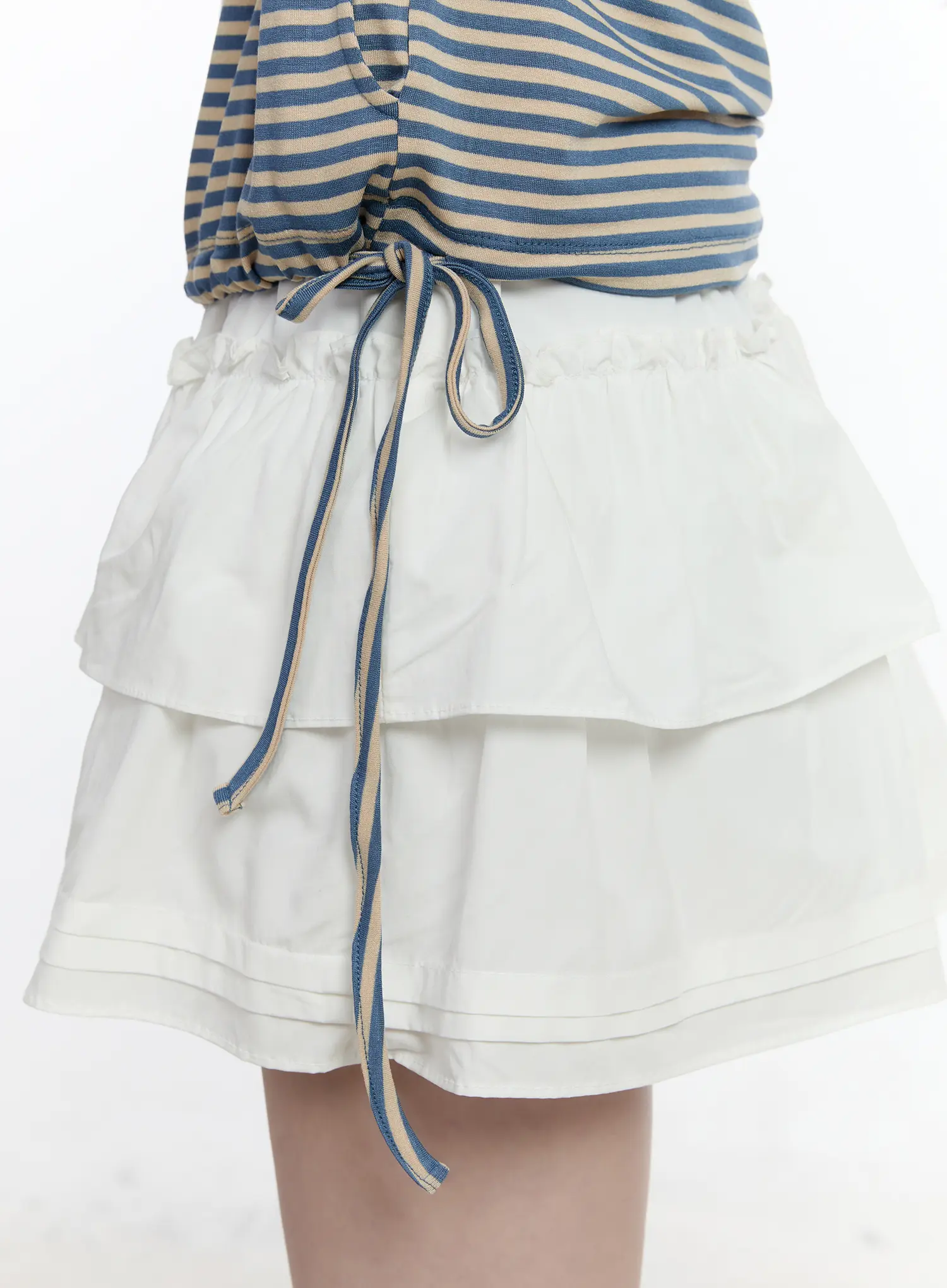 Ruffle Detailed Zip-Up Hoodie CA502 - Image 10