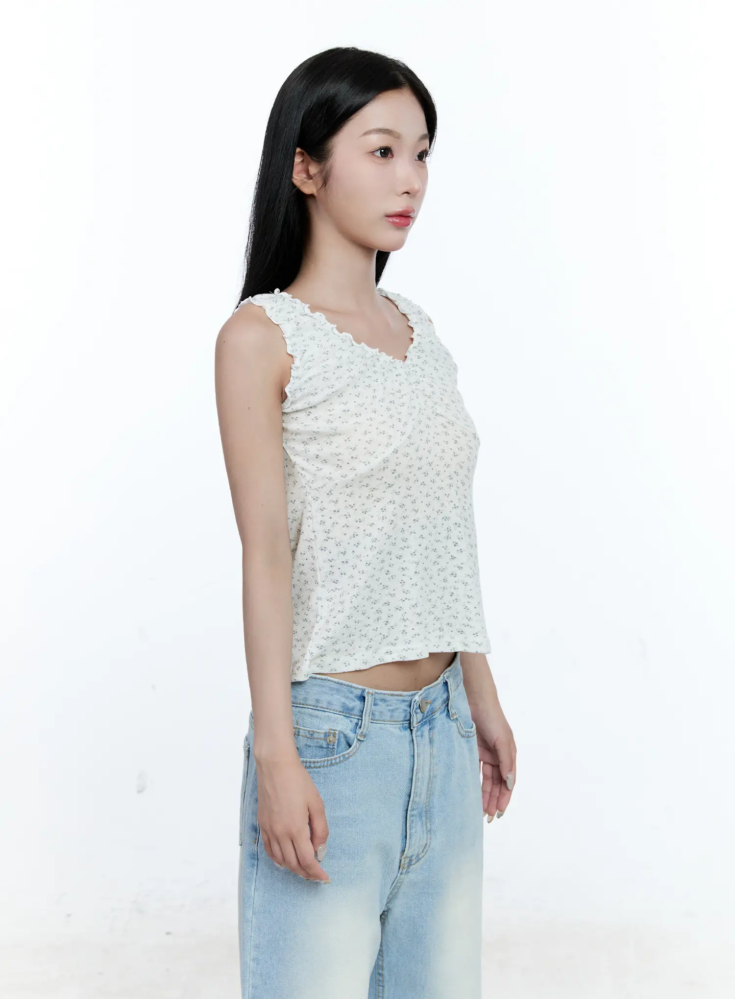 Ruffle V-Neck Sleeveless Top CG512 - Image 8