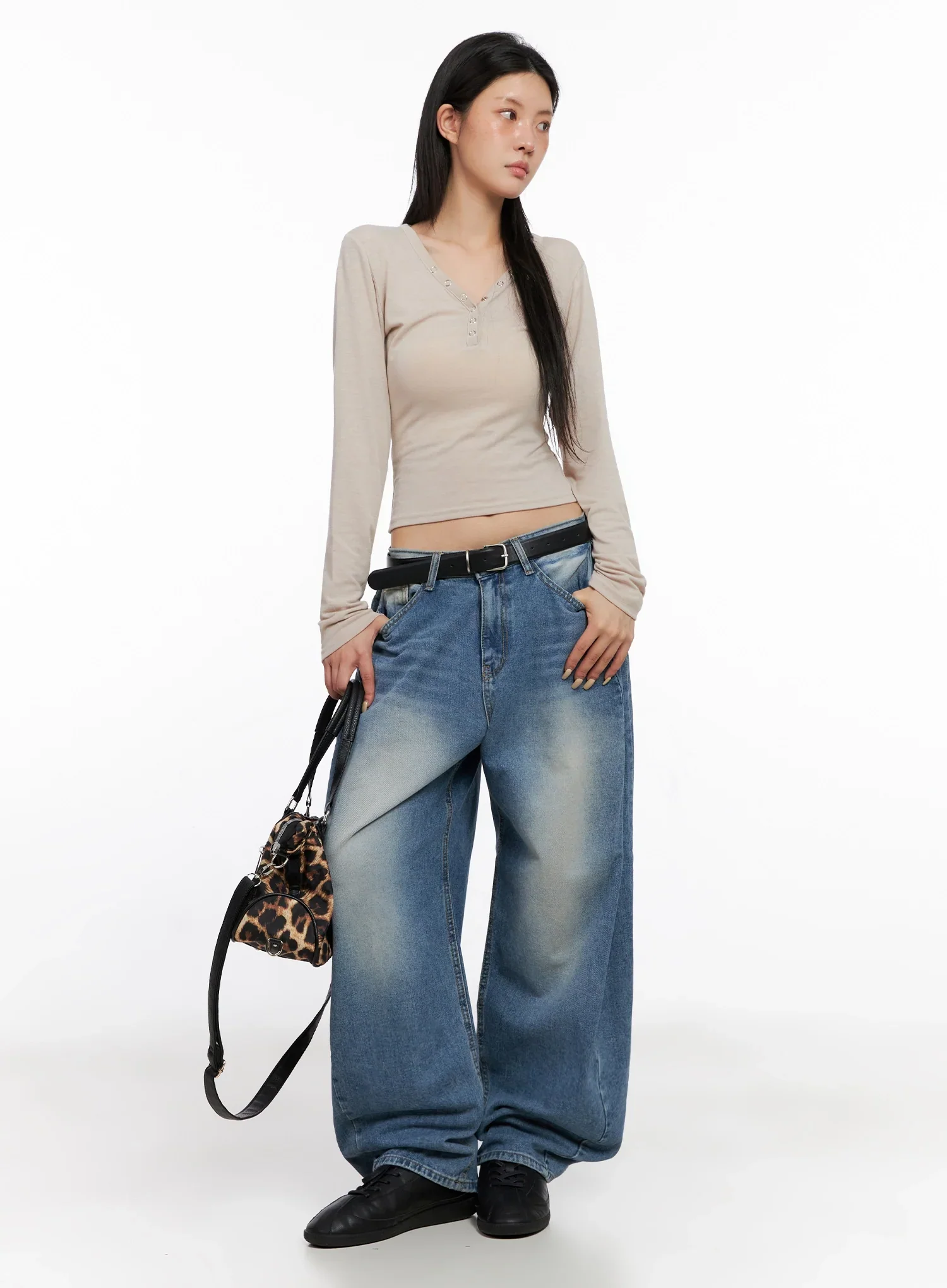 Ruthie Side Pleat Relaxed-Fit Jeans IS515 - Image 2