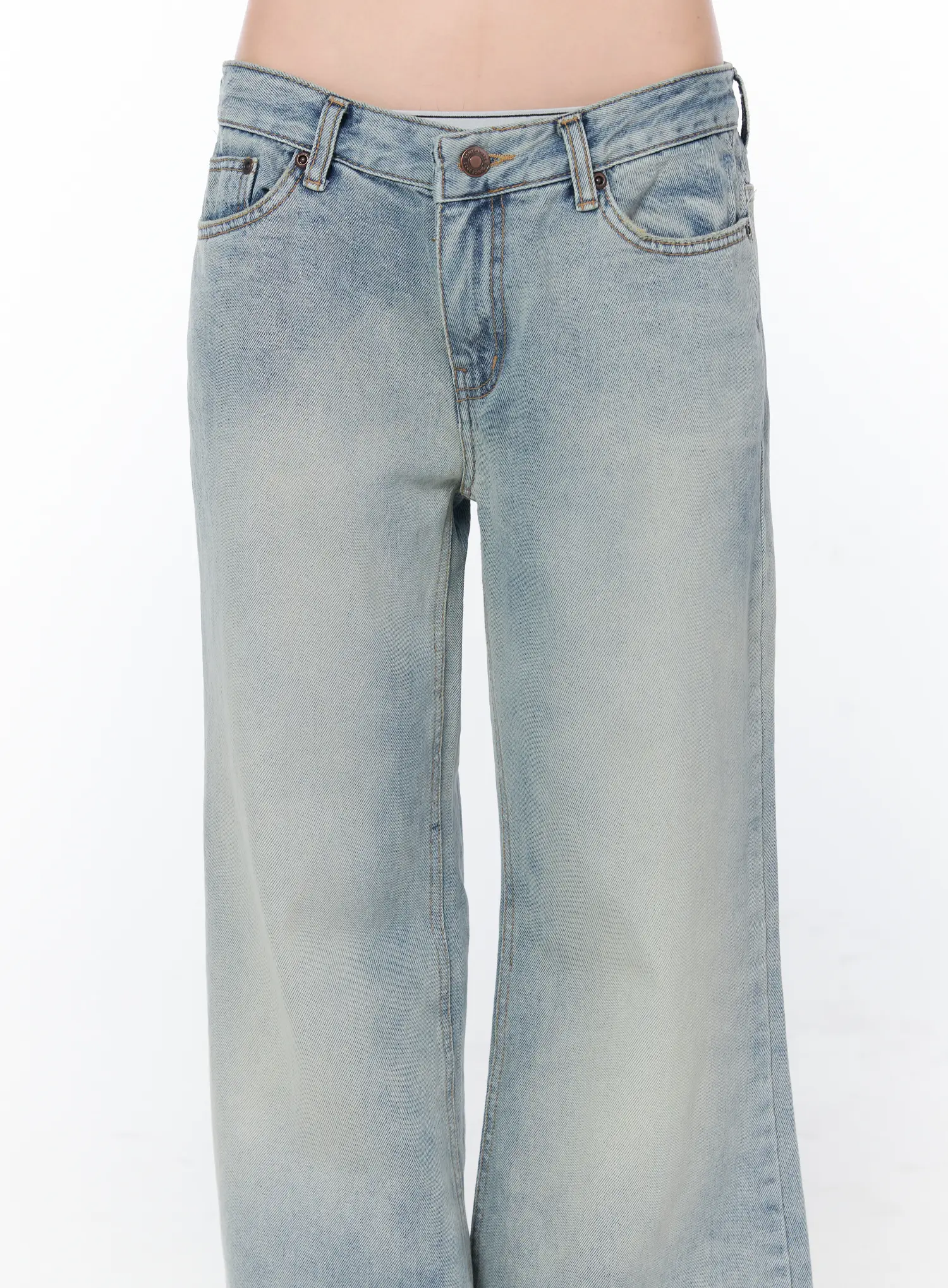 Sarahi Vintage Wash Bootcut Jeans CA529 - Image 3
