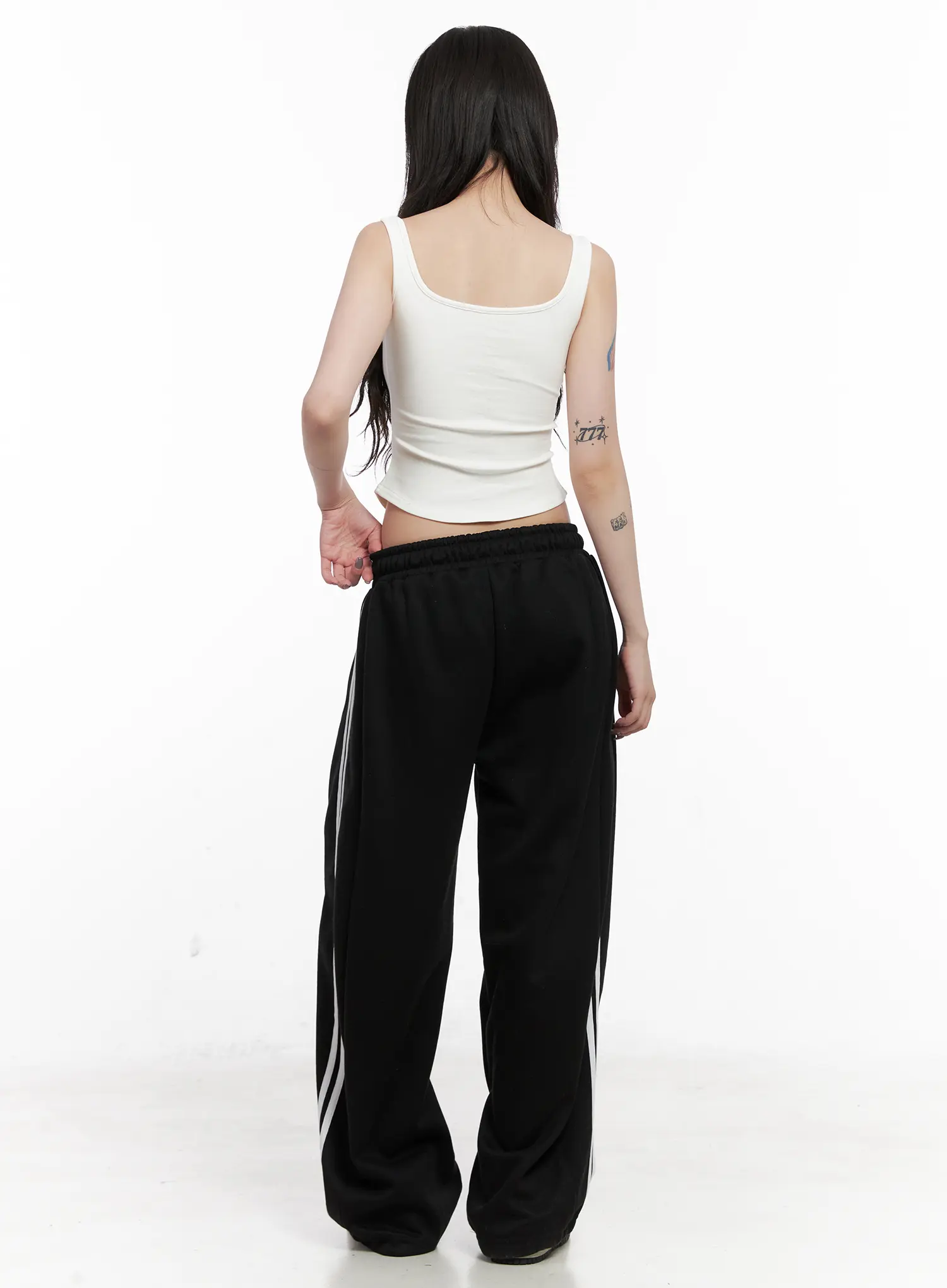 Sculpted Cropped Tank Top CN512 - Image 5