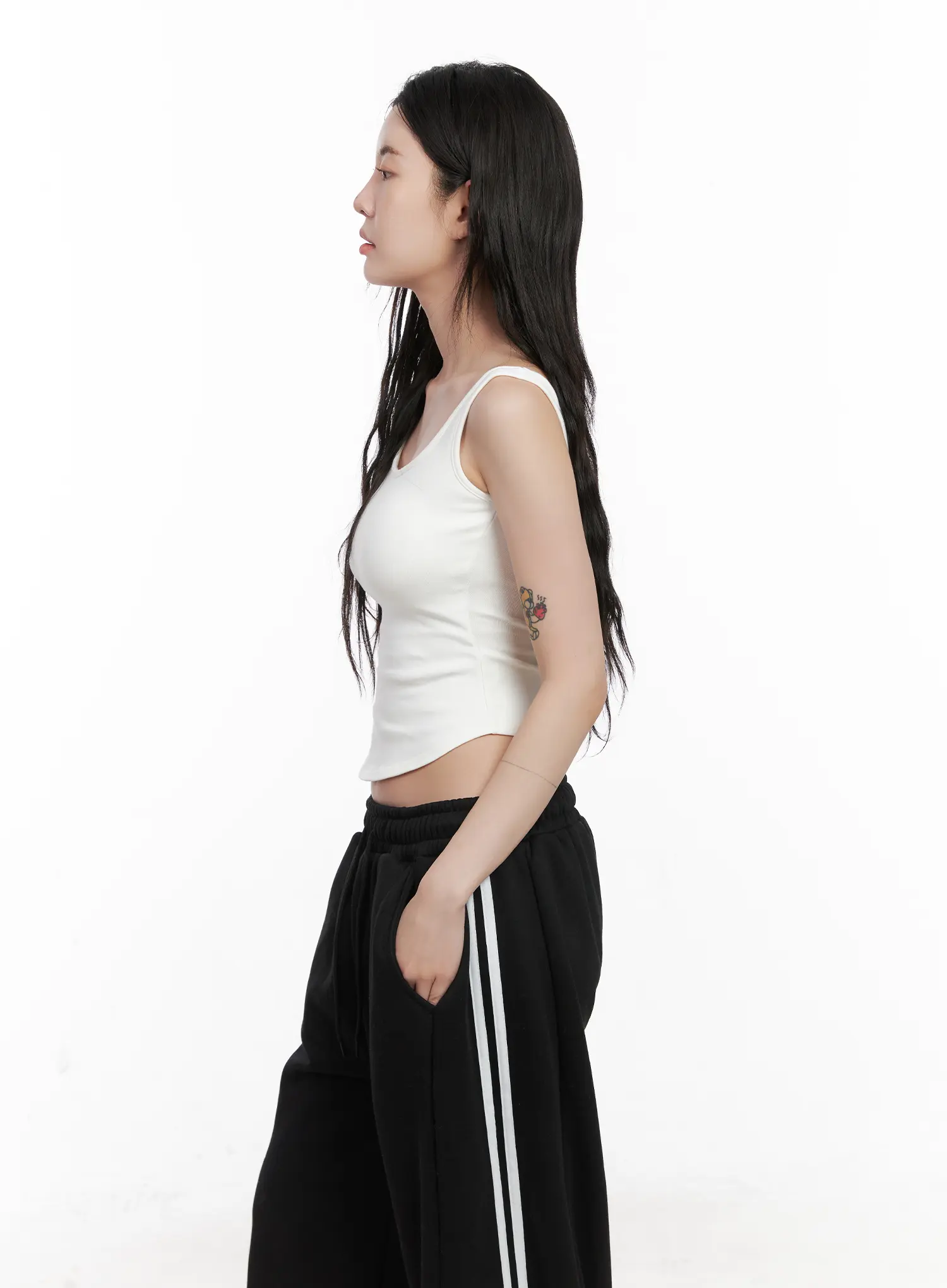 Sculpted Cropped Tank Top CN512 - Image 7