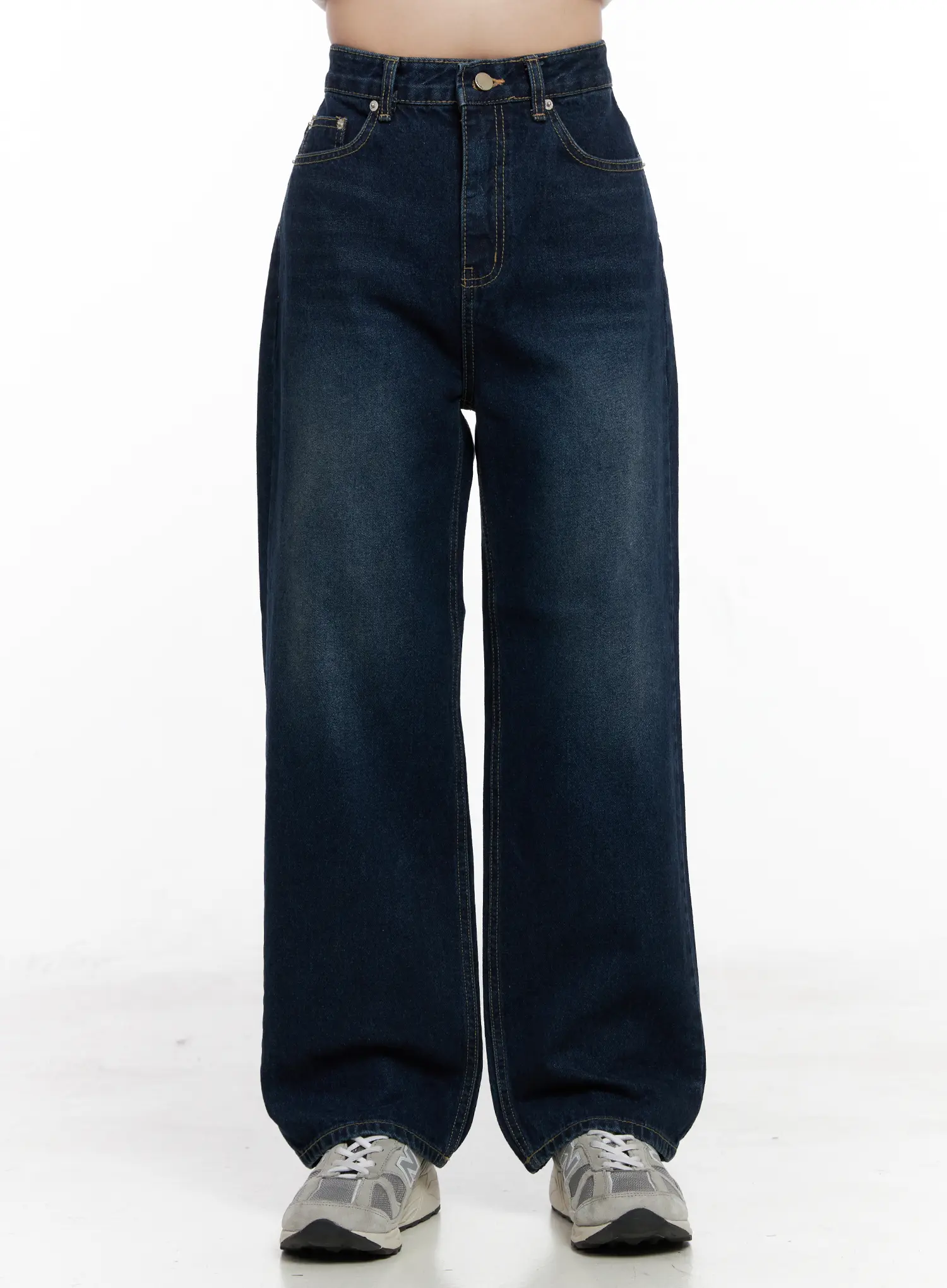 Shiloh Washed Semi-Wide Jeans CO524