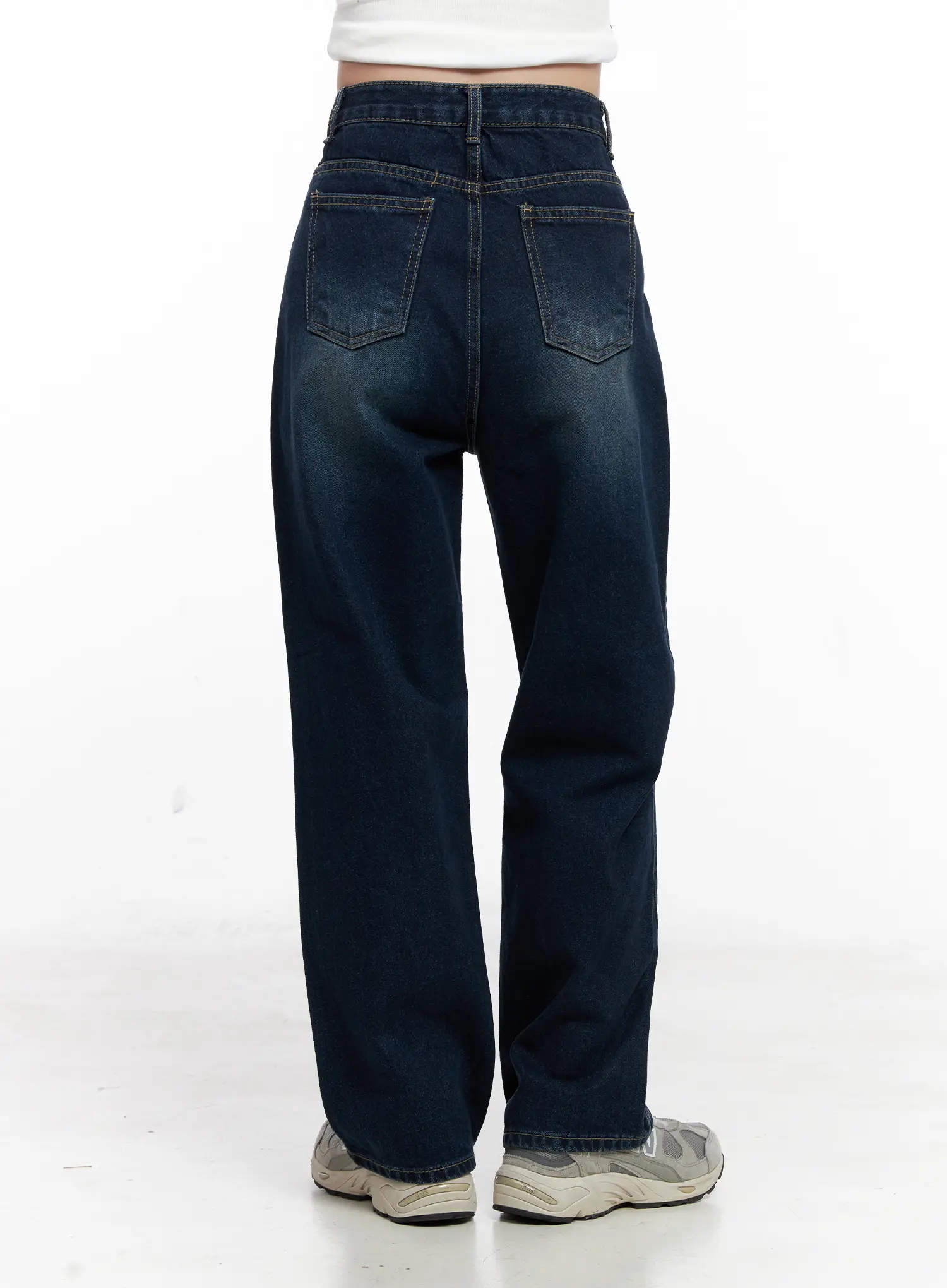 Shiloh Washed Semi-Wide Jeans CO524 - Image 4