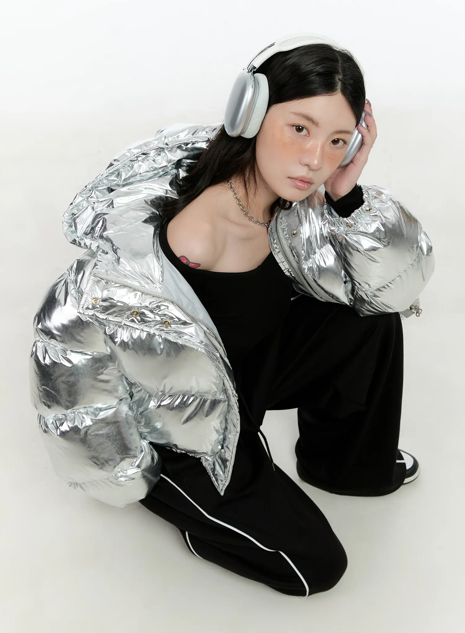 Shiny Hooded Puffer Jacket CN517