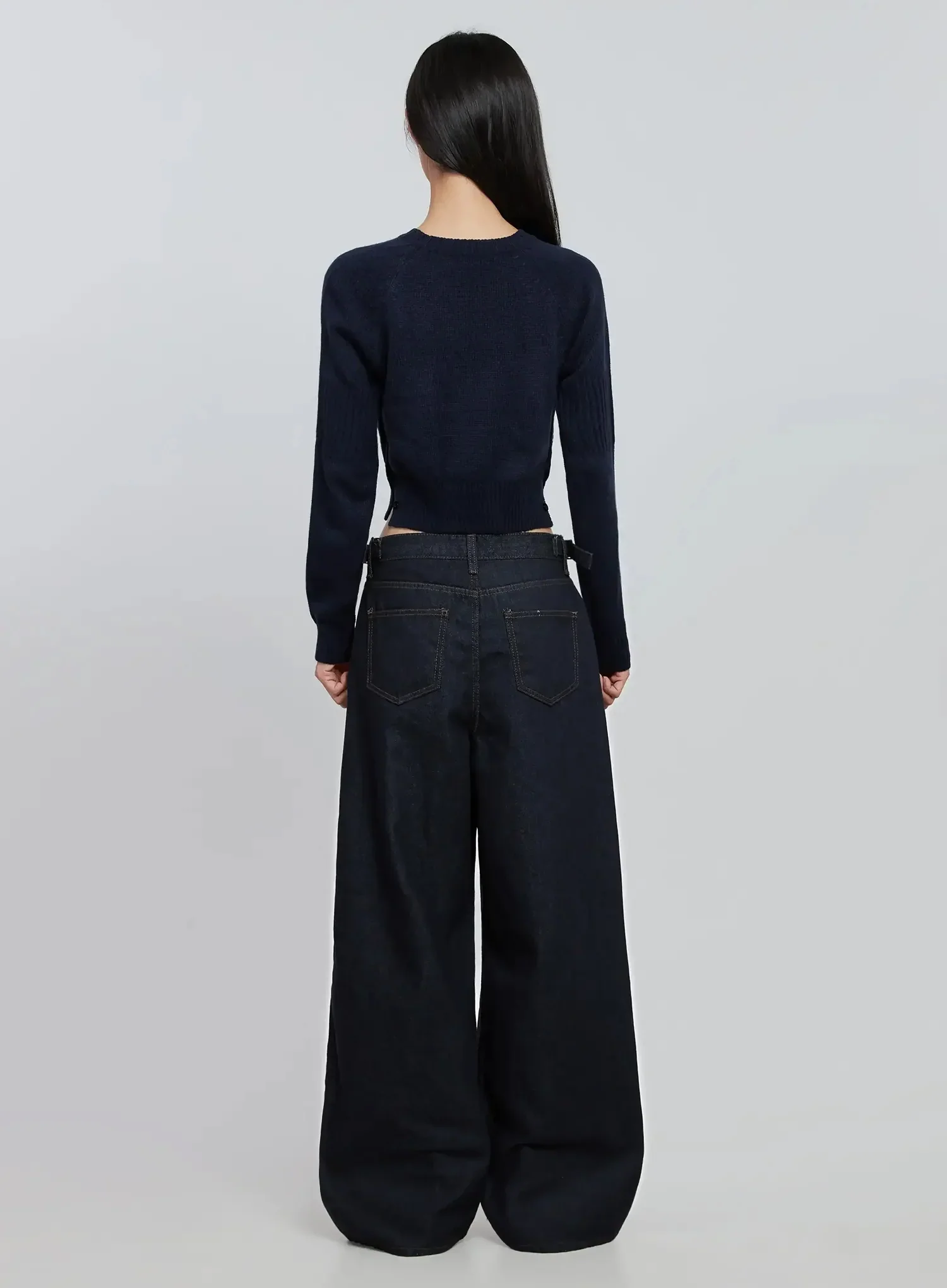 Side Button Cropped Knit IO530 - Image 10