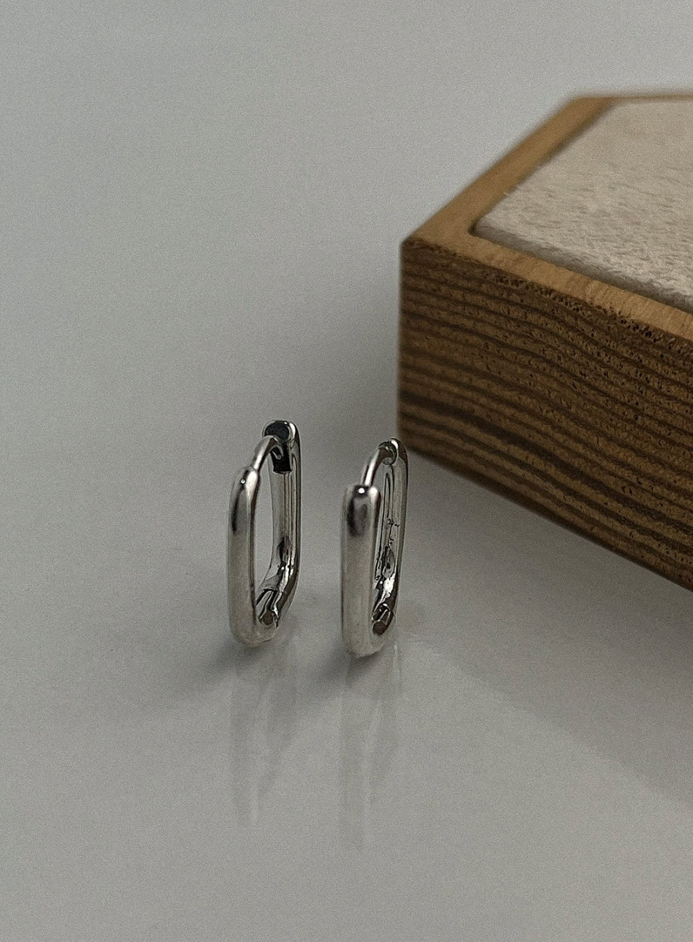Simple Square Ring Earrings IL415 - Image 2