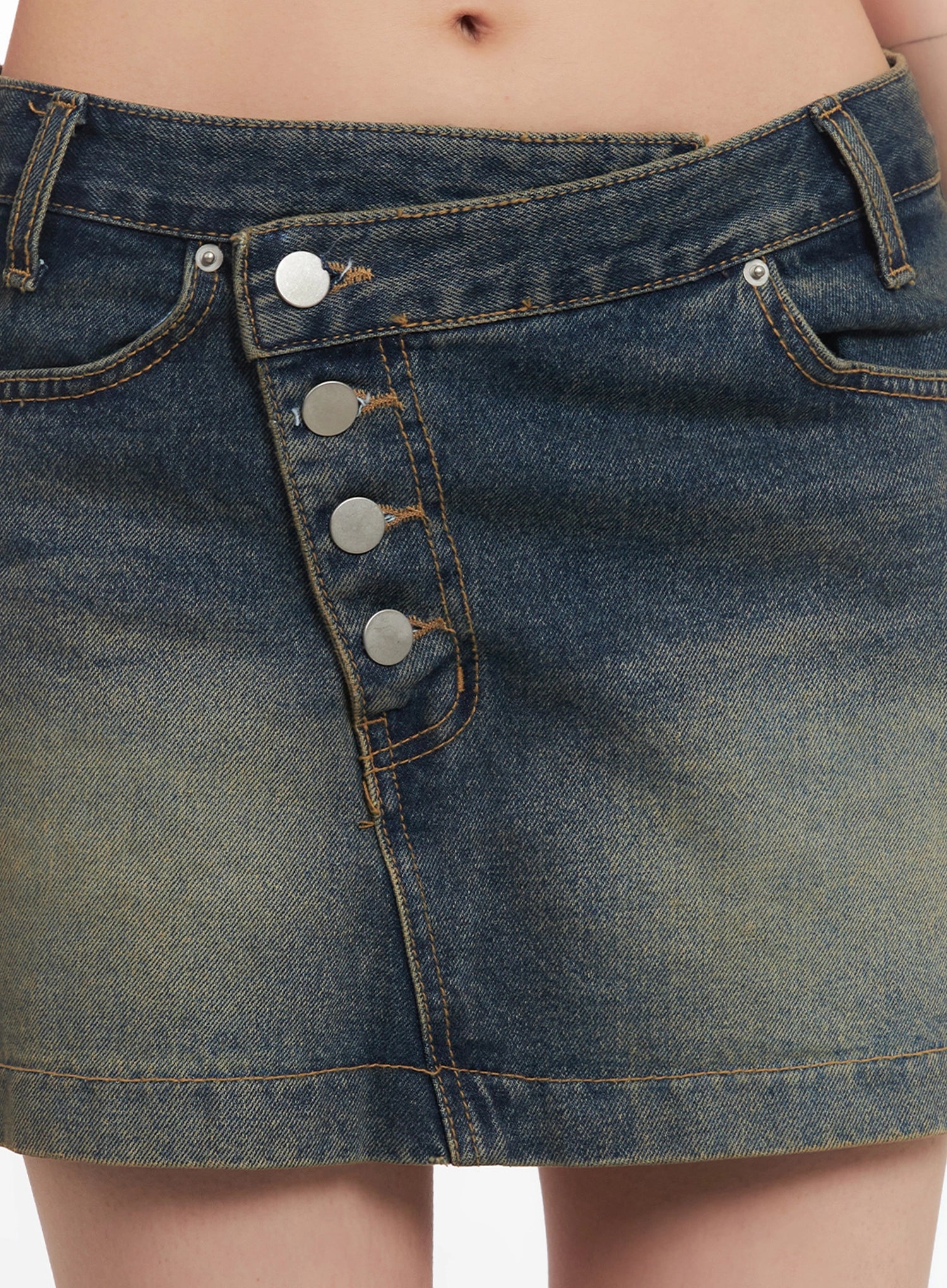 Slanted-Button Low-Rise Denim Skirt IC503 - Image 4