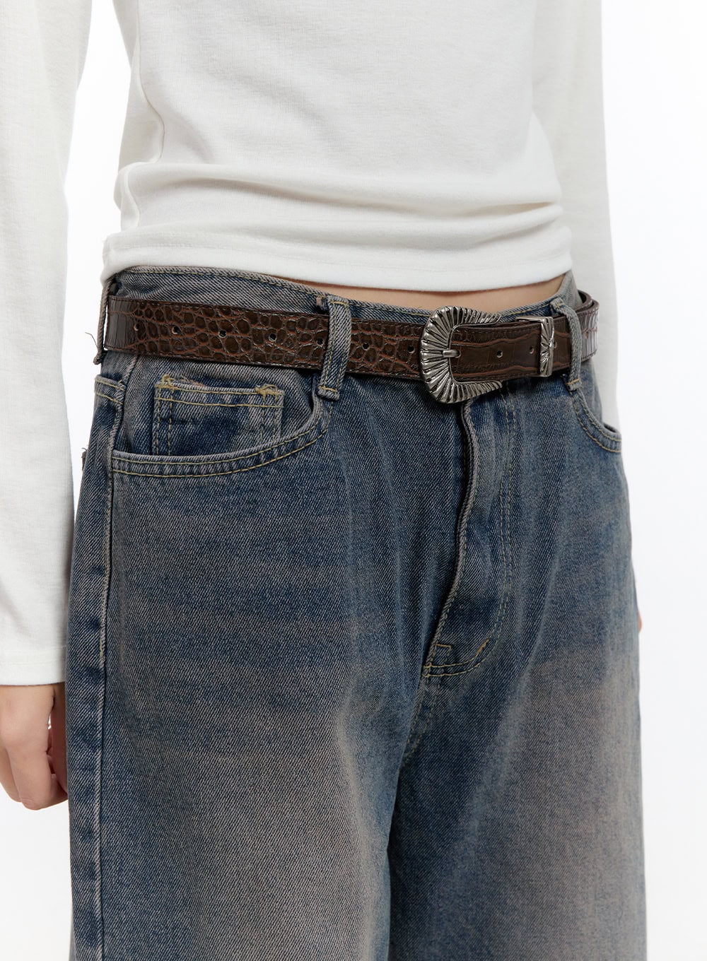 Sleek Faux Leather Belt CN420 - Image 3