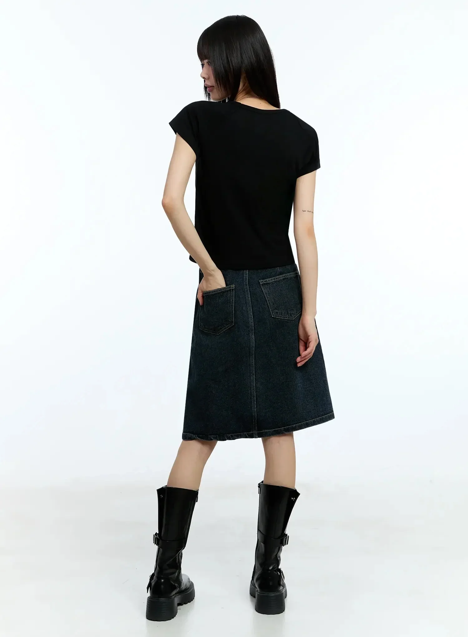 Slim-Fit Cropped Tee IU523 - Image 12