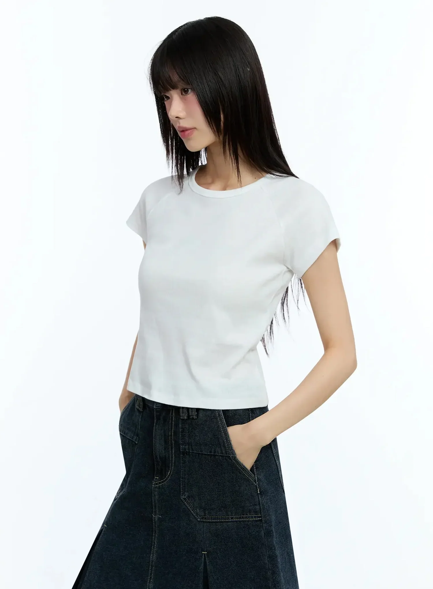 Slim-Fit Cropped Tee IU523 - Image 15