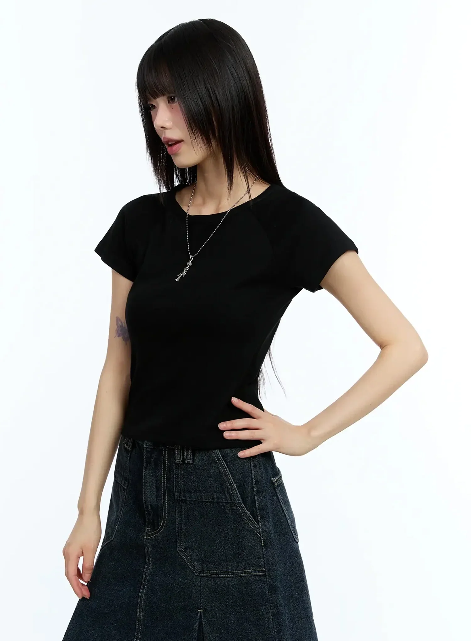 Slim-Fit Cropped Tee IU523 - Image 8