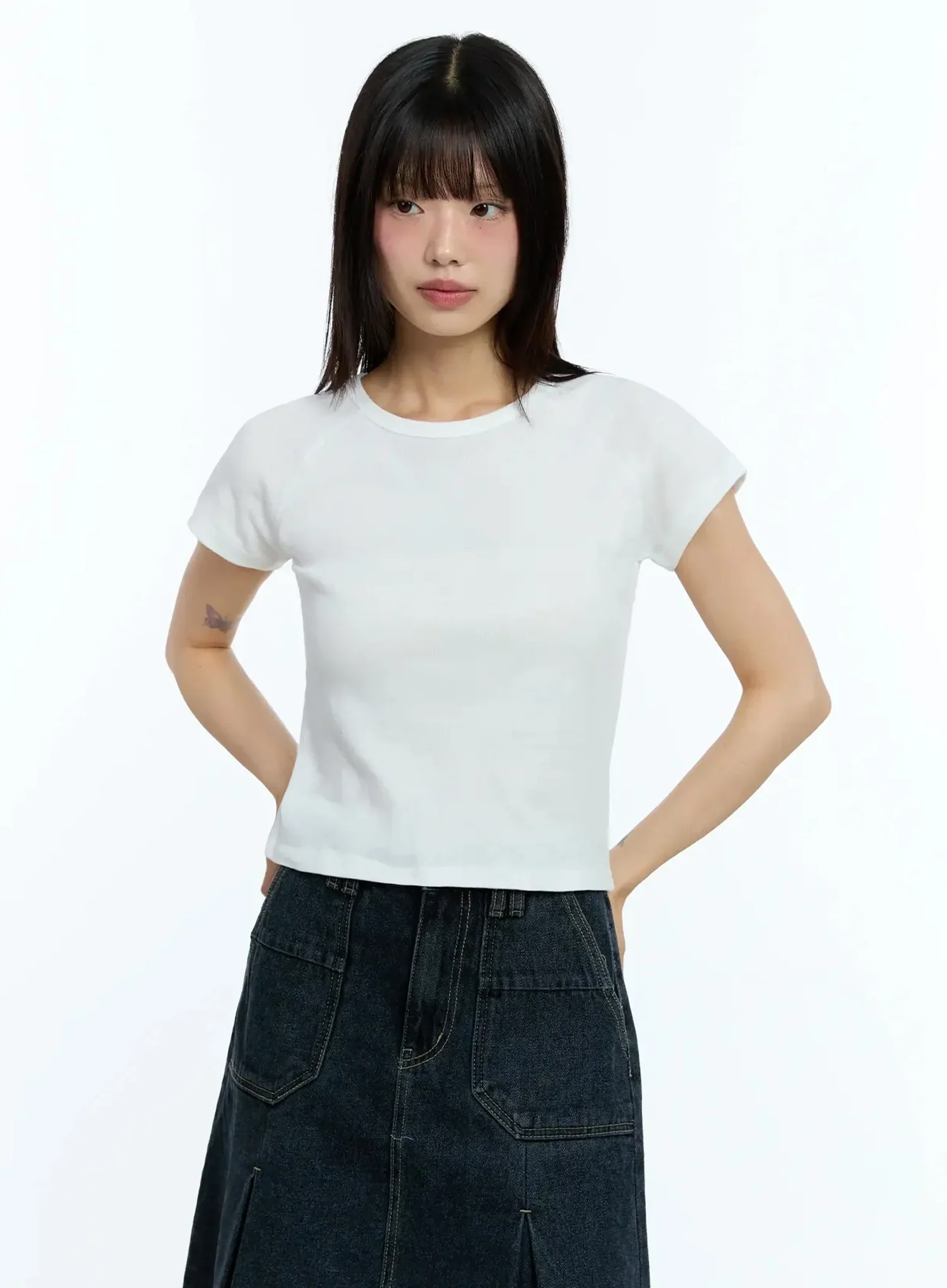 Slim-Fit Cropped Tee IU523 - Image 9