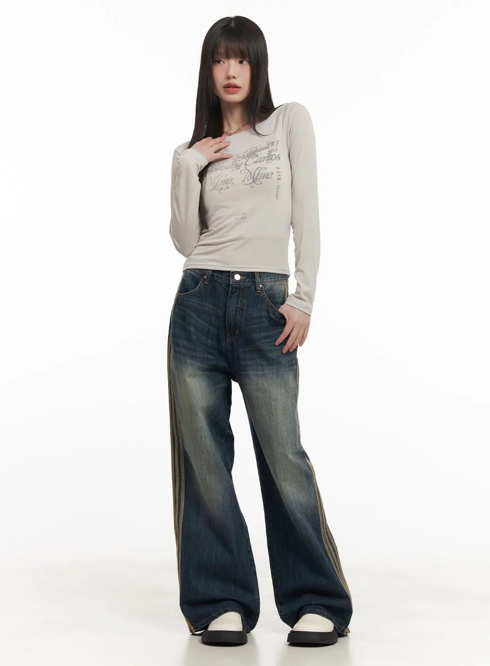Slim-Fit Off-Shoulder Graphic Top CF518 - Image 2
