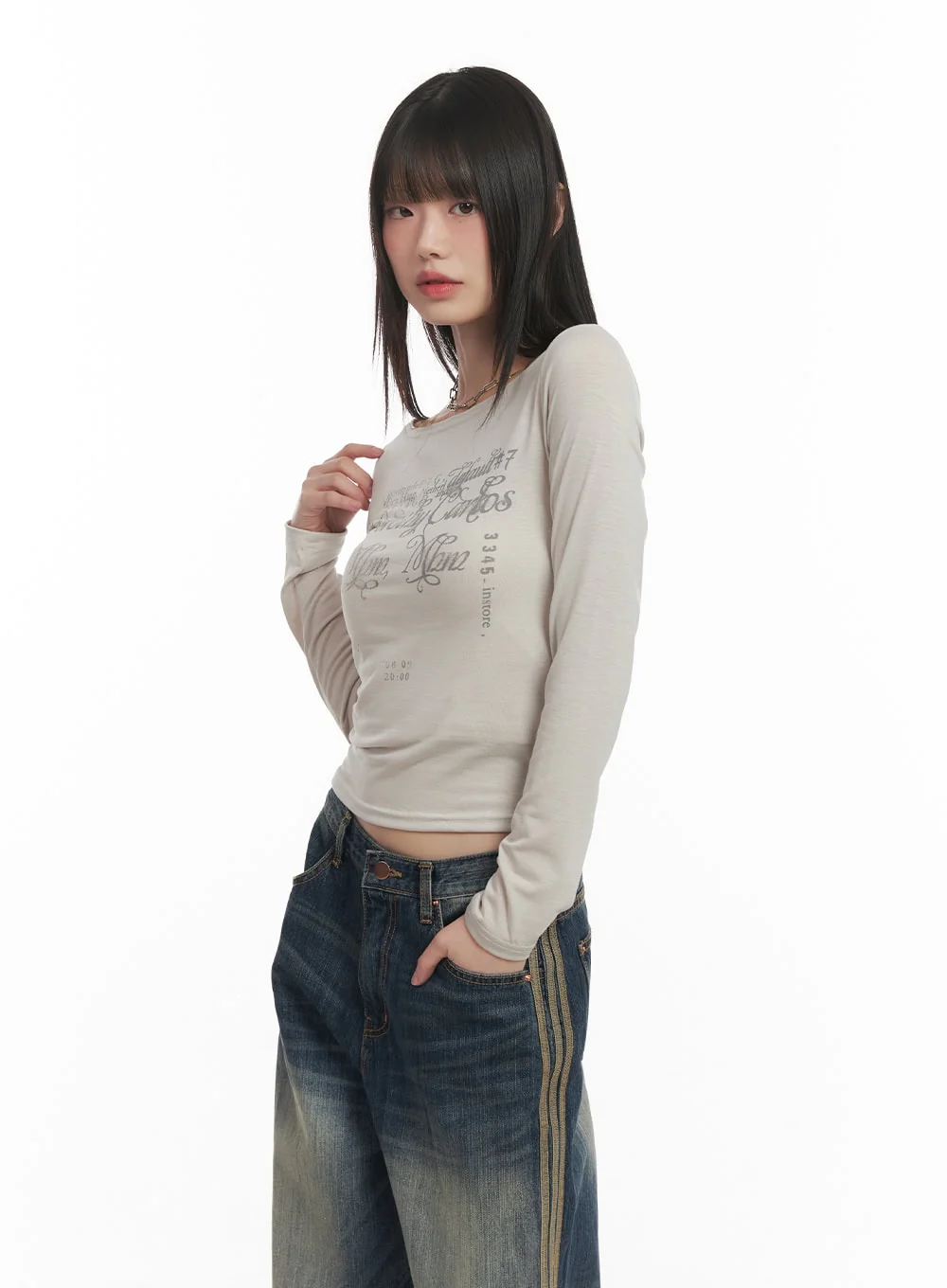 Slim-Fit Off-Shoulder Graphic Top CF518 - Image 3