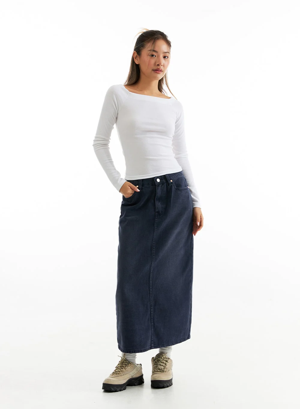 Slim-Fit Off-Shoulder T-Shirt CO313 - Image 3