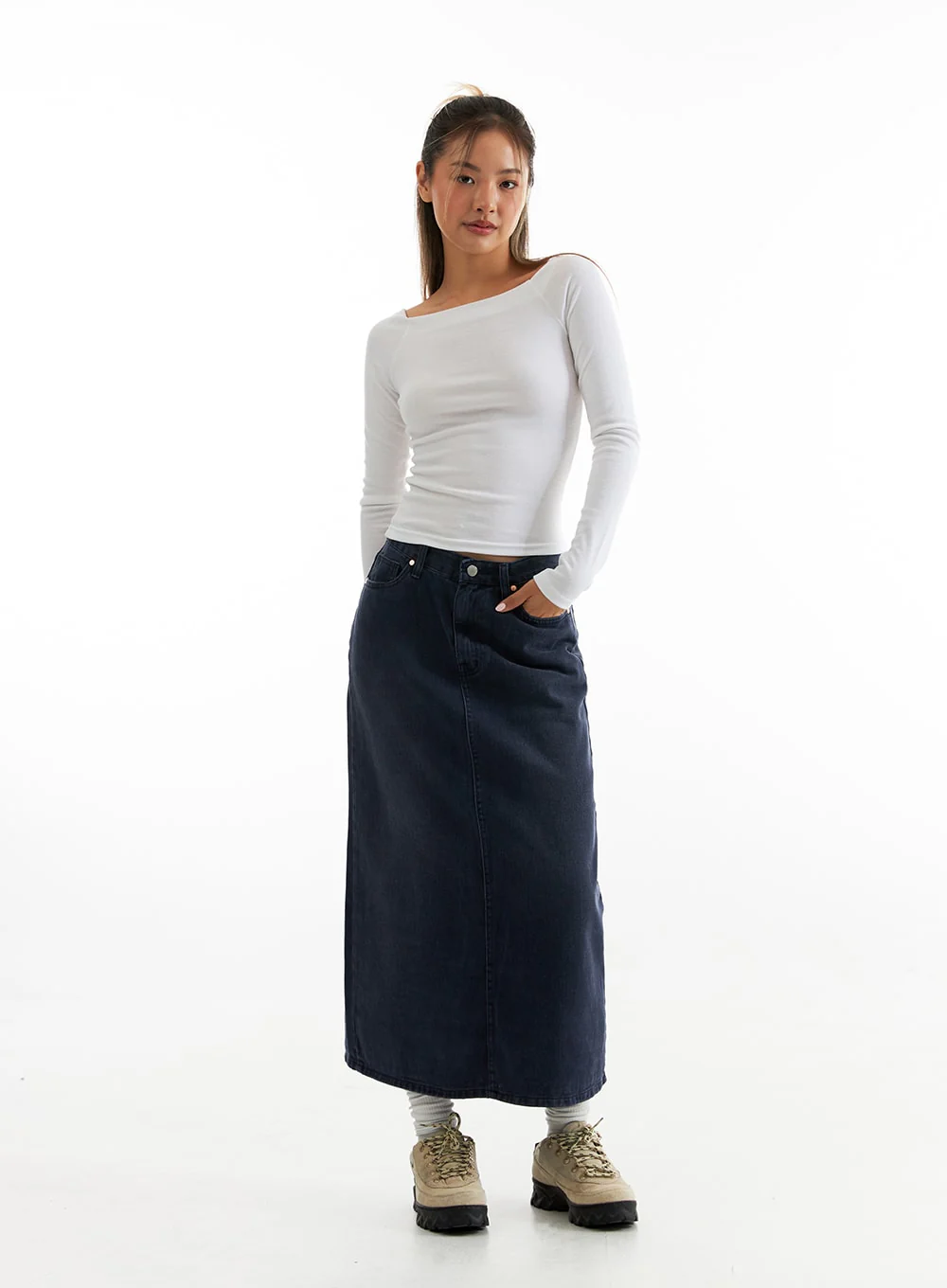 Slim-Fit Off-Shoulder T-Shirt CO313 - Image 6