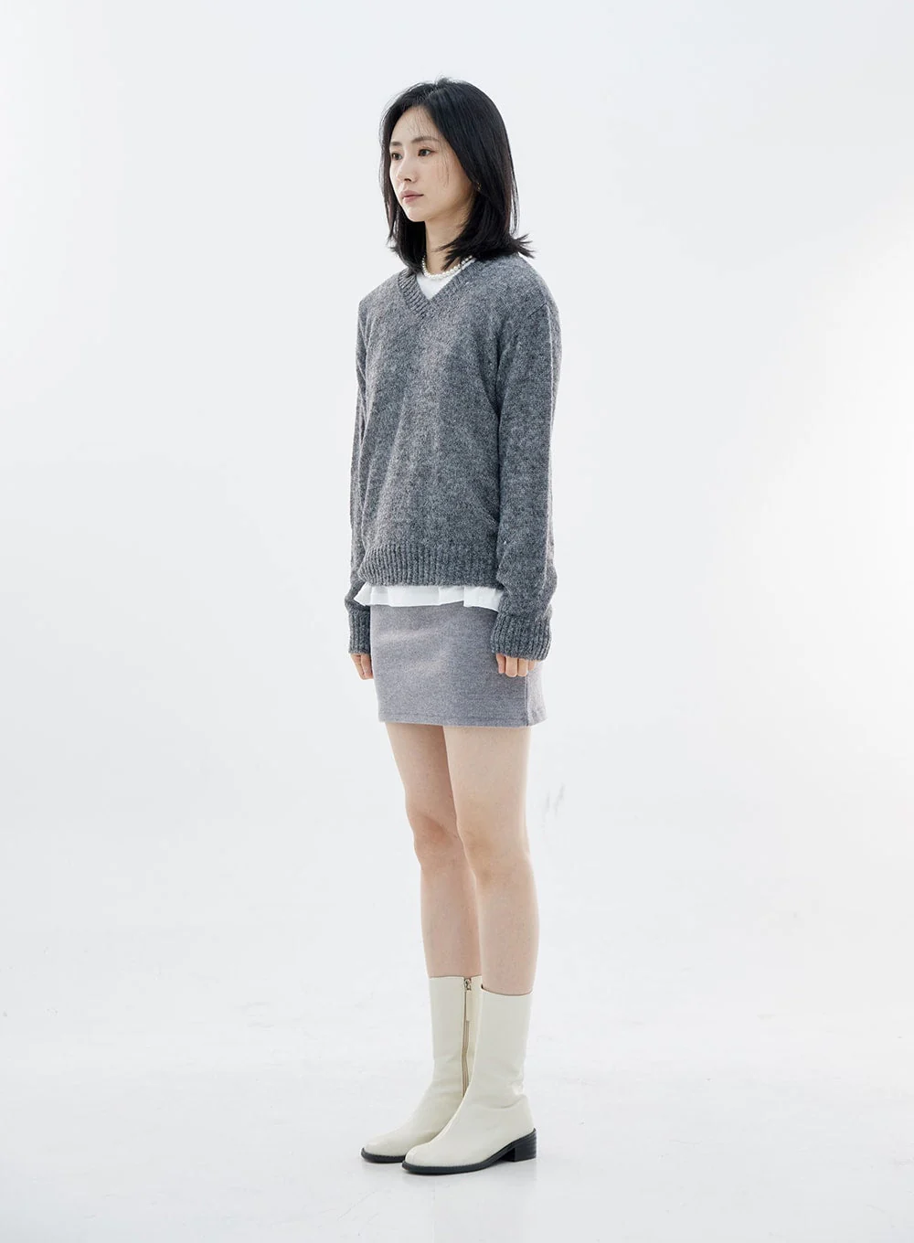 Soft V-Neck Knit OO07 - Image 13
