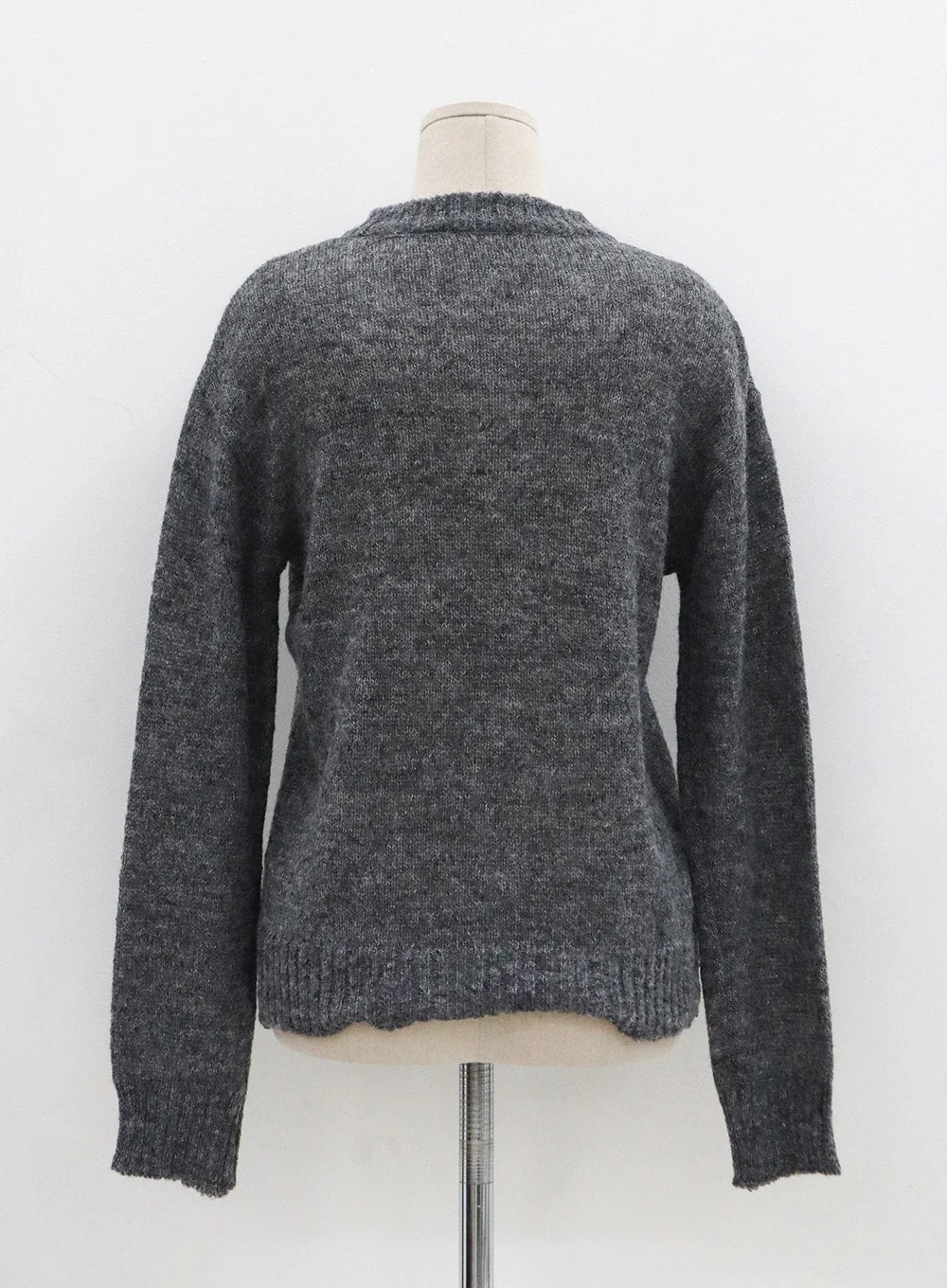 Soft V-Neck Knit OO07 - Image 20
