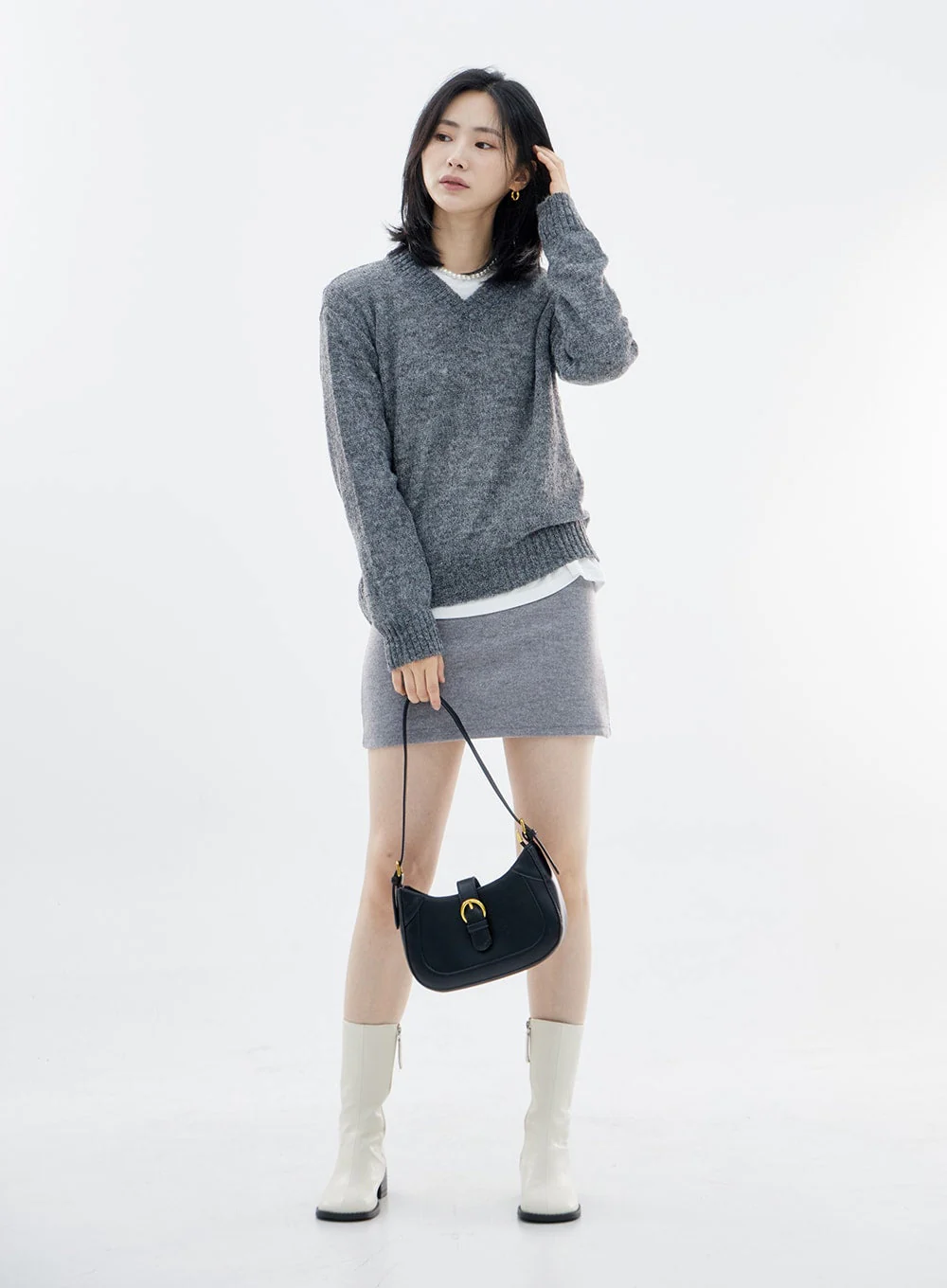 Soft V-Neck Knit OO07 - Image 8