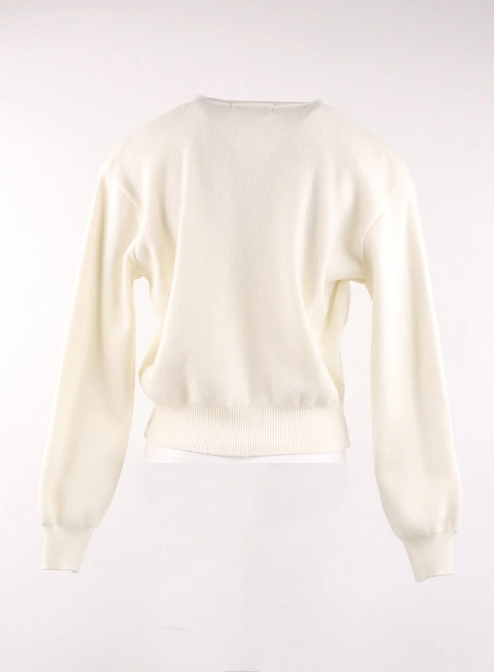 Solid V-Neck Buttoned Cardigan OF406 - Image 8