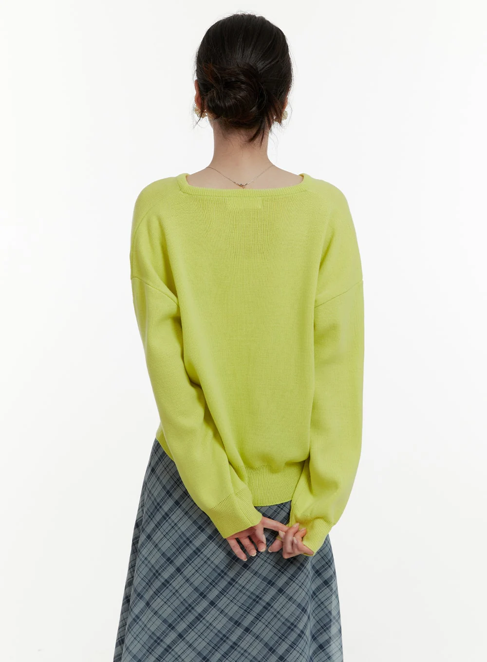 Solid V-Neck Sweater OA405 - Image 4