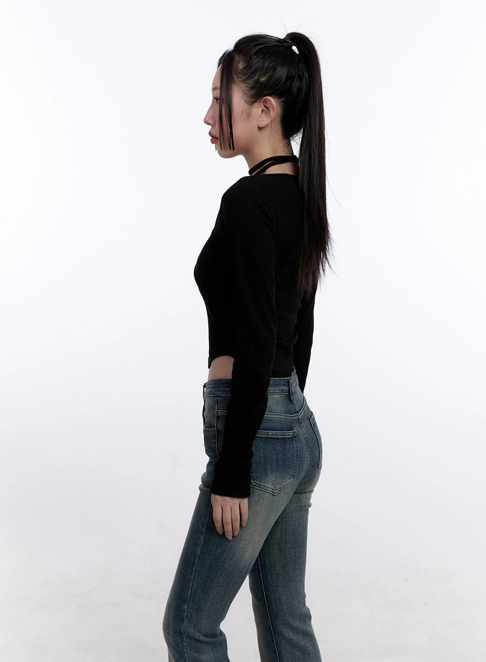 Strappy Long-Sleeve Halter Crop Top CJ513 - Image 5