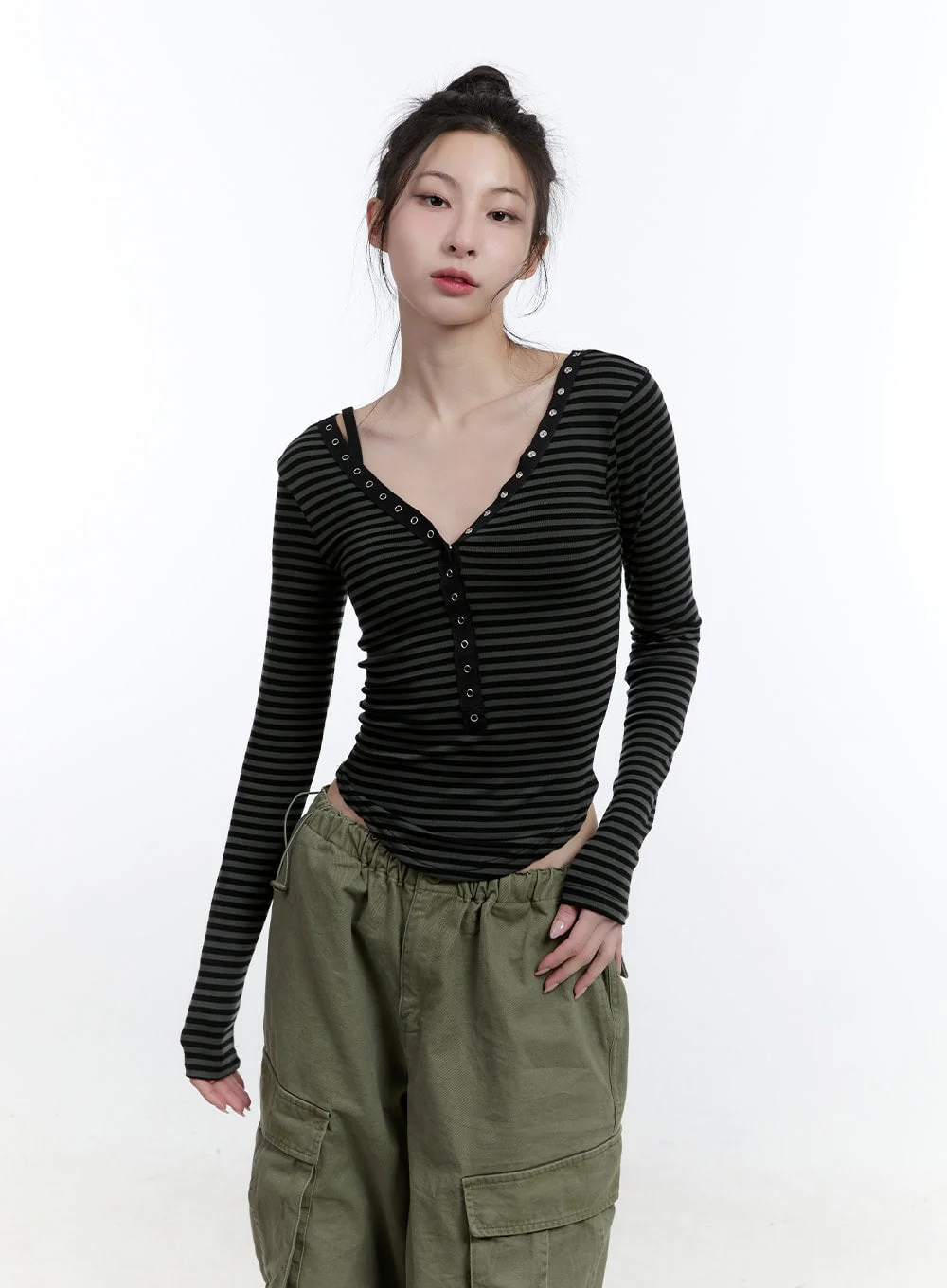 Striped Slim-Fit Buttoned Top CJ522 - Image 9