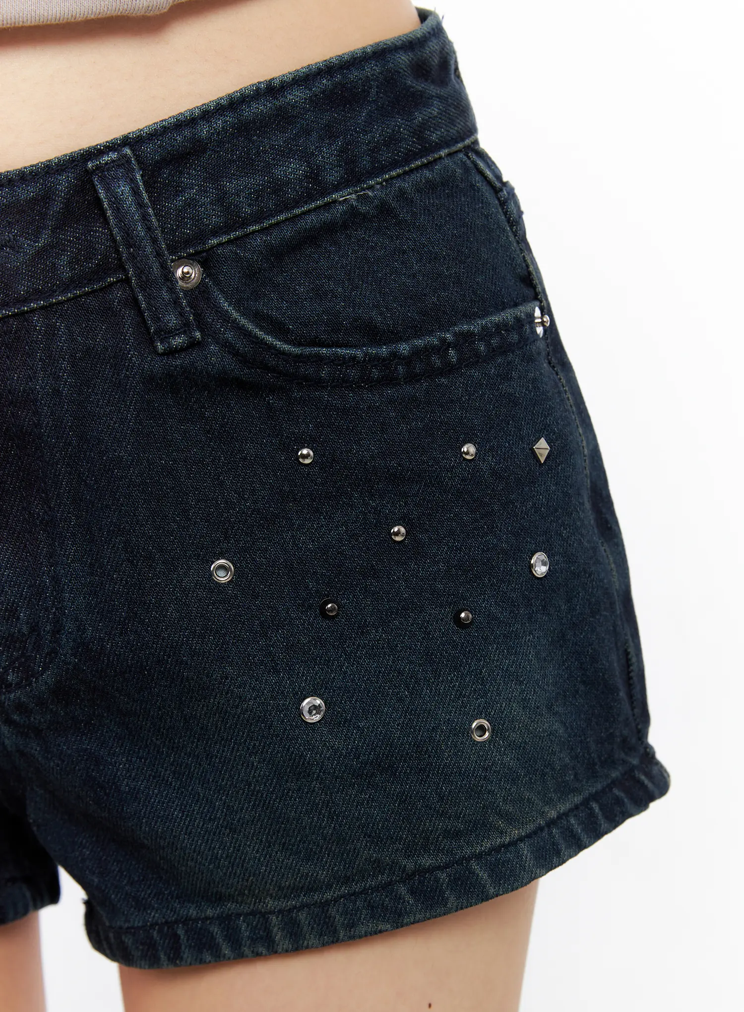 Studded Washed Denim Shorts CL530 - Image 9
