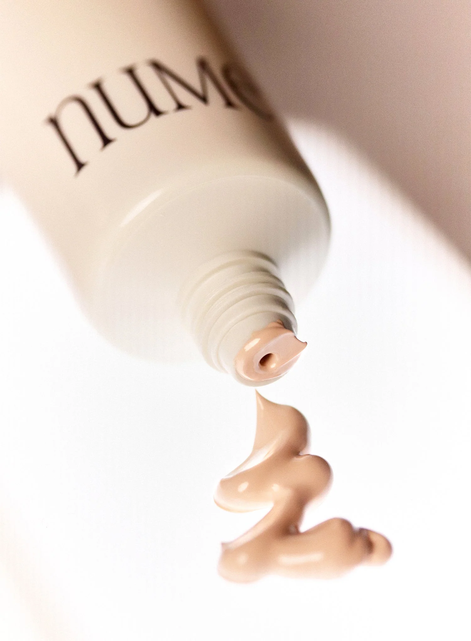 Super Natural Slip Suncream (50ml) - Image 5