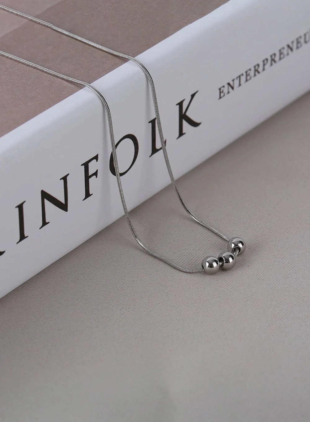Three Ball Necklace IL403 - Image 2