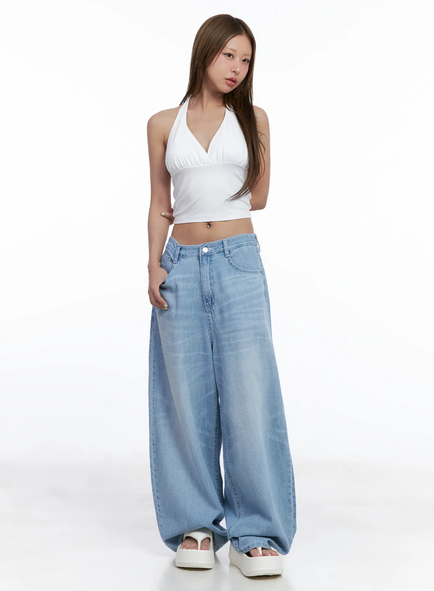 Trendy V-Neck Halter Top CL510 - Image 4