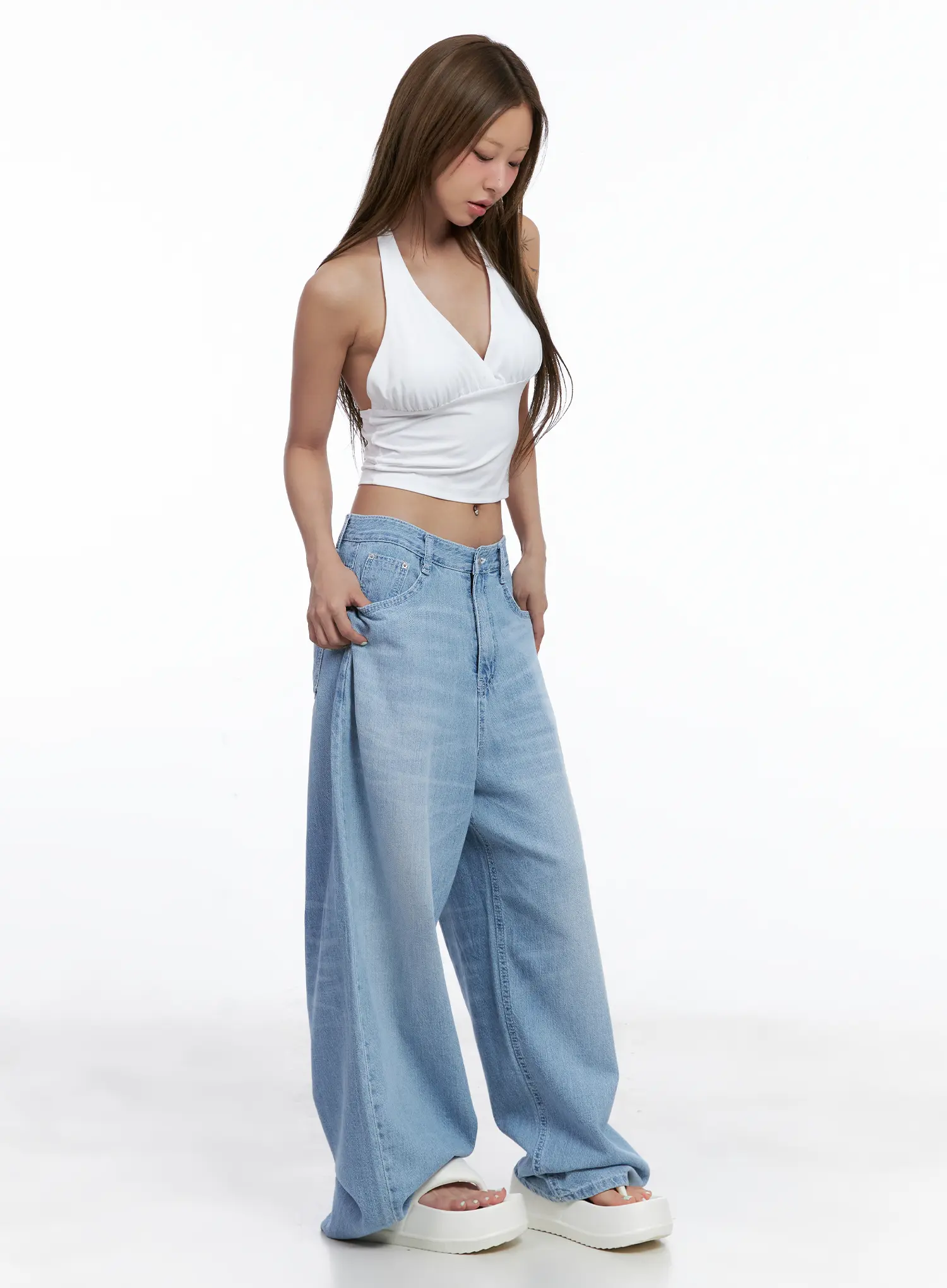 Trendy V-Neck Halter Top CL510 - Image 6