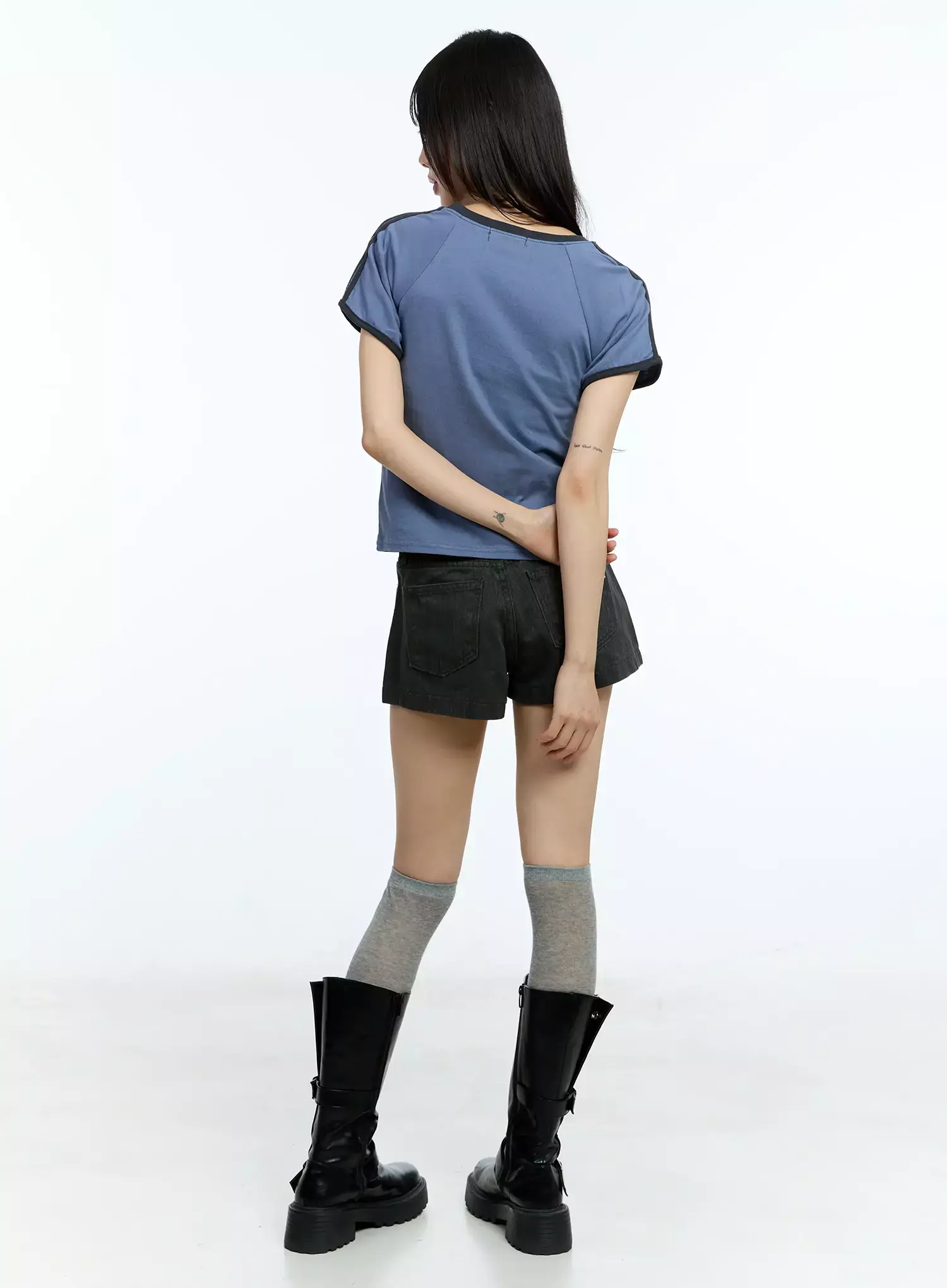 Two-Tone Graphic Tee IU524 - Image 15