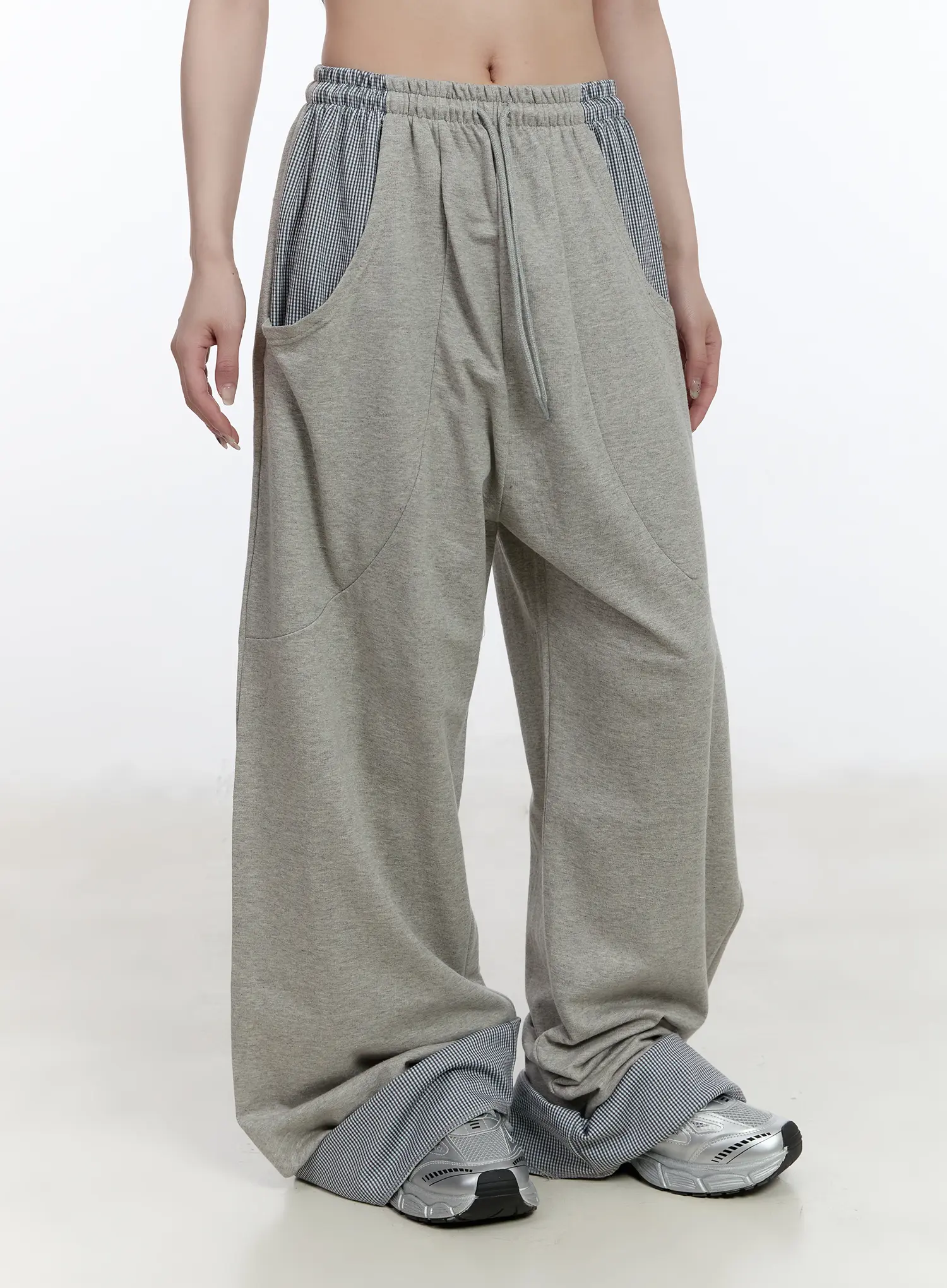 Two-Toned Wide-Leg Sweatpants CA502 - Image 11