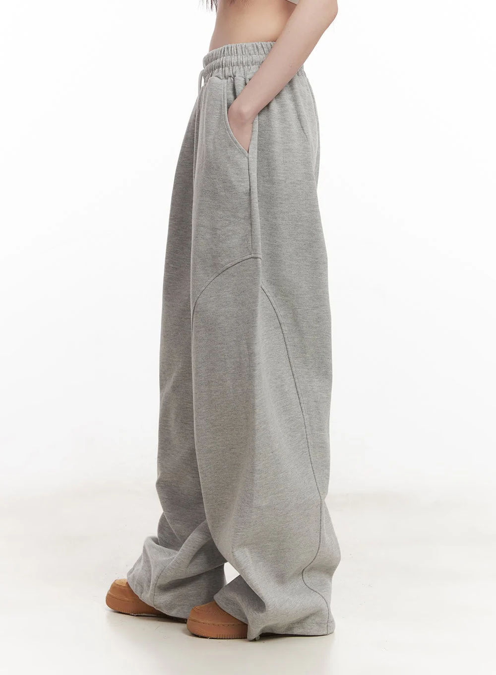 Unisex Relaxed-Fit Oversized Sweatpants CM519 - Image 3