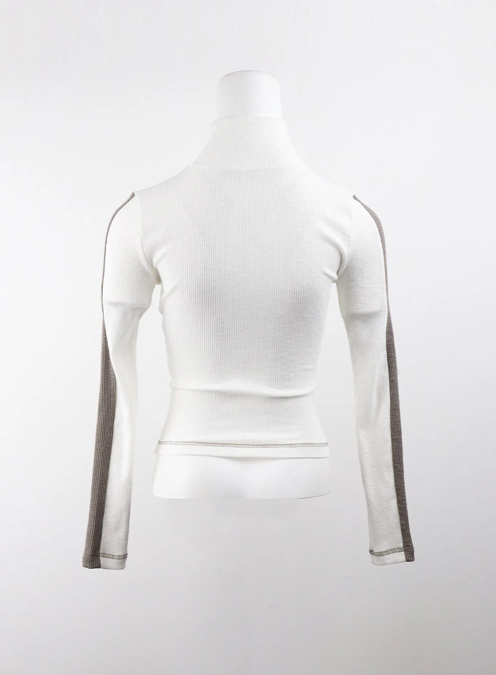 V-Neck Button-Up Cardigan CD329 - Image 9