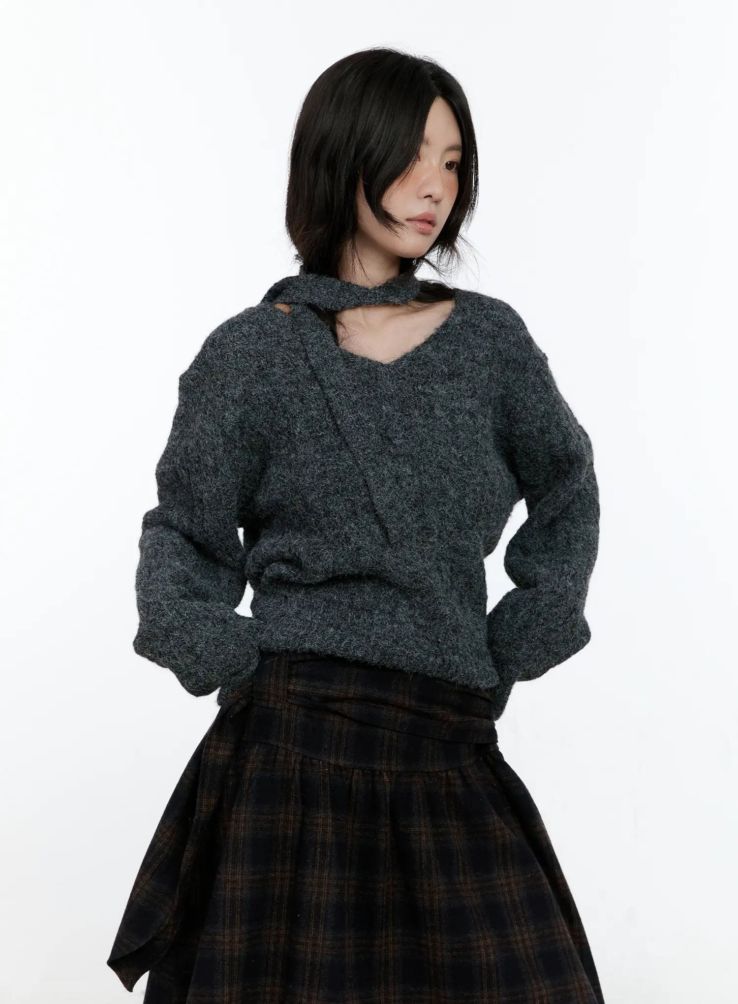 V-Neck Knit Sweater and Tie Set CN517 - Image 12